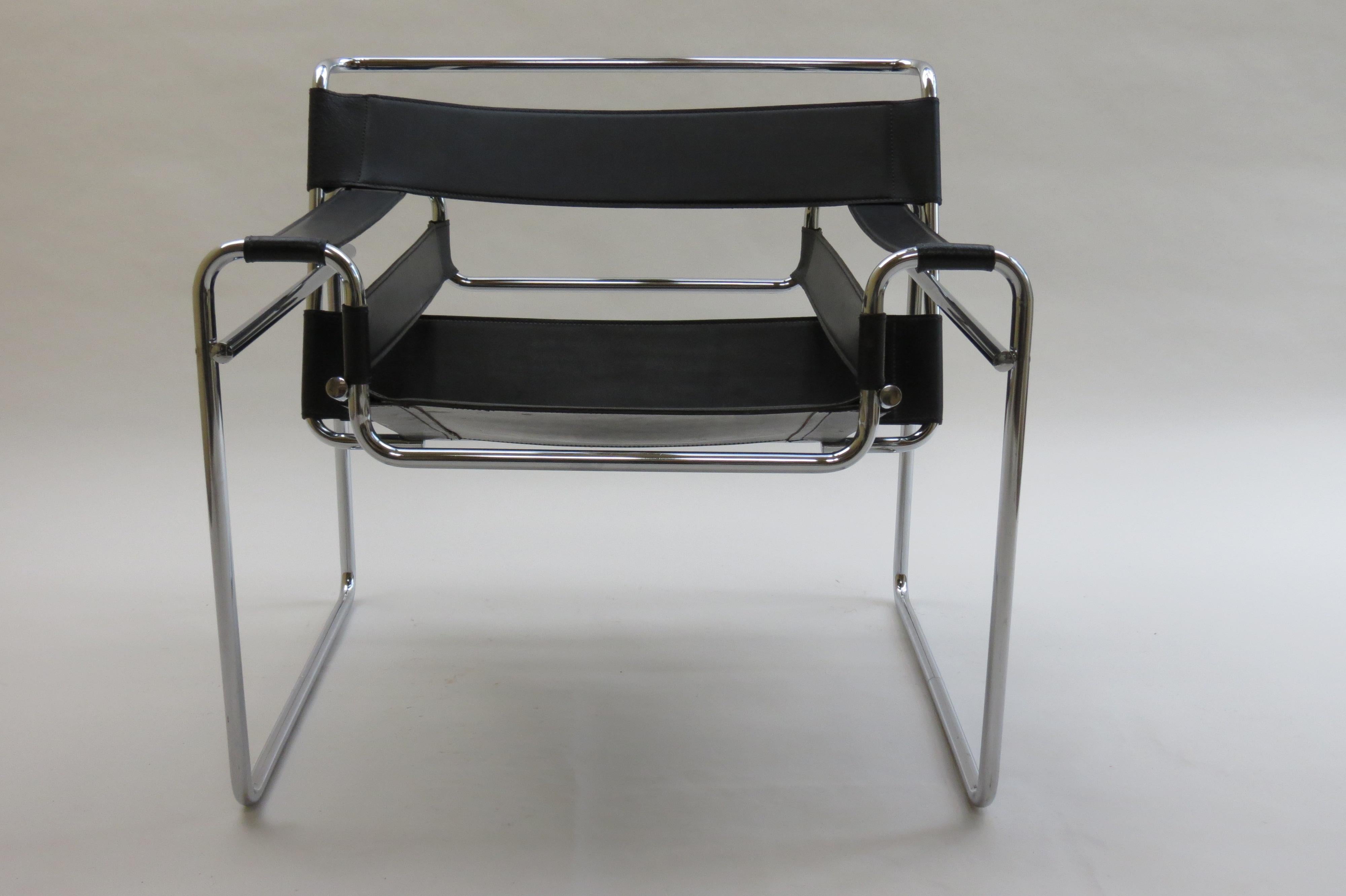 Bauhaus 1980s Vintage Wassily B3 Black Leather and Chrome Chair Marcel Breuer 2 Avail B