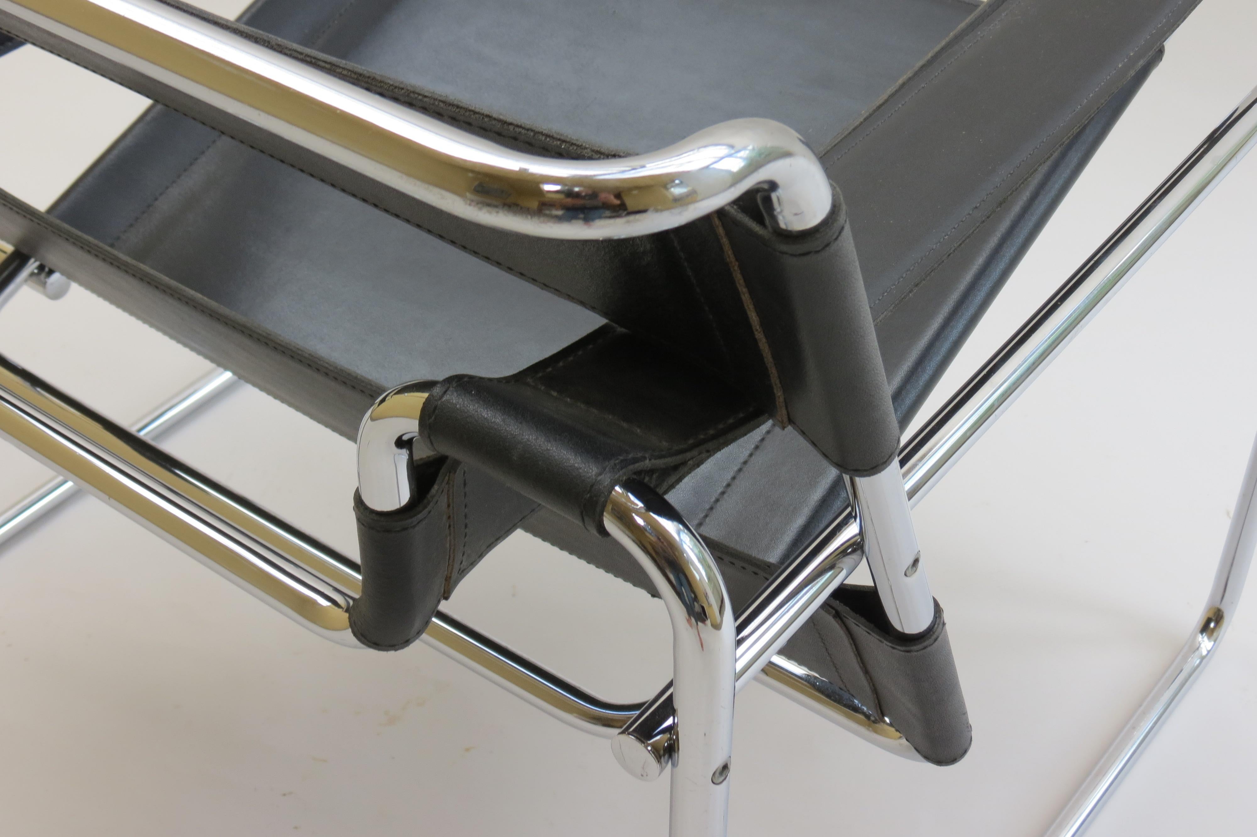 1980s Vintage Wassily B3 Black Leather and Chrome Chair Marcel Breuer 5