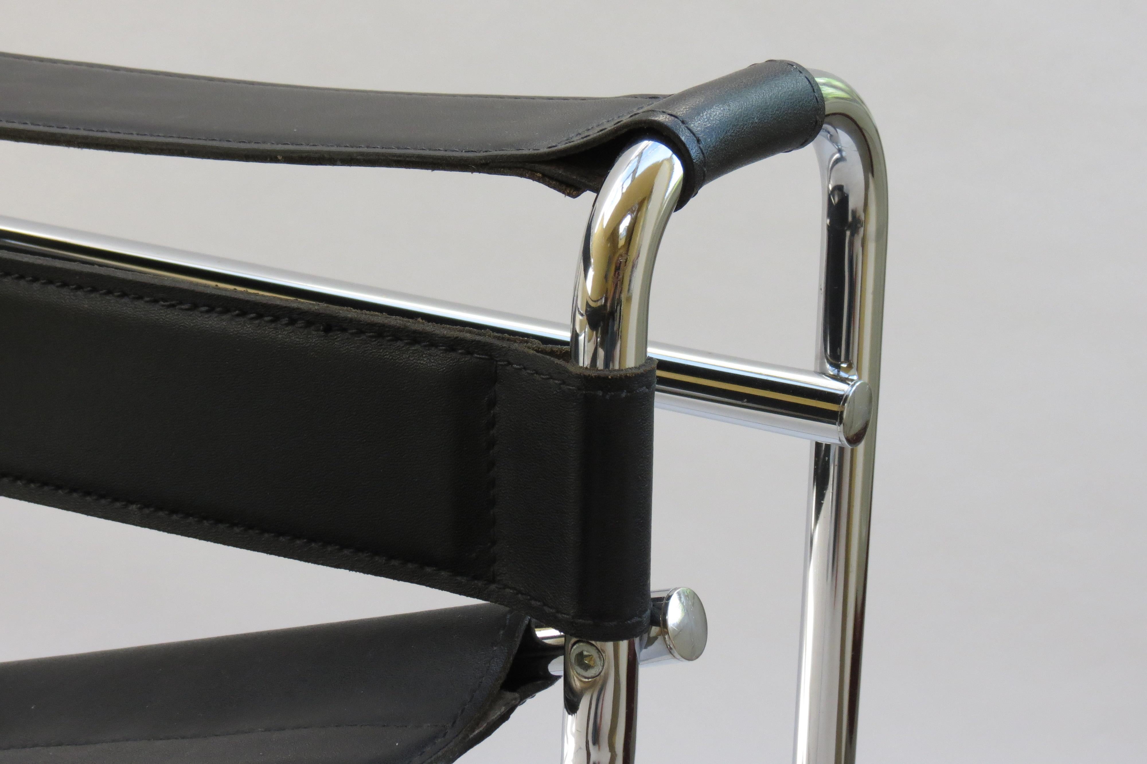 Machine-Made 1980s Vintage Wassily B3 Black Leather and Chrome Chair Marcel Breuer