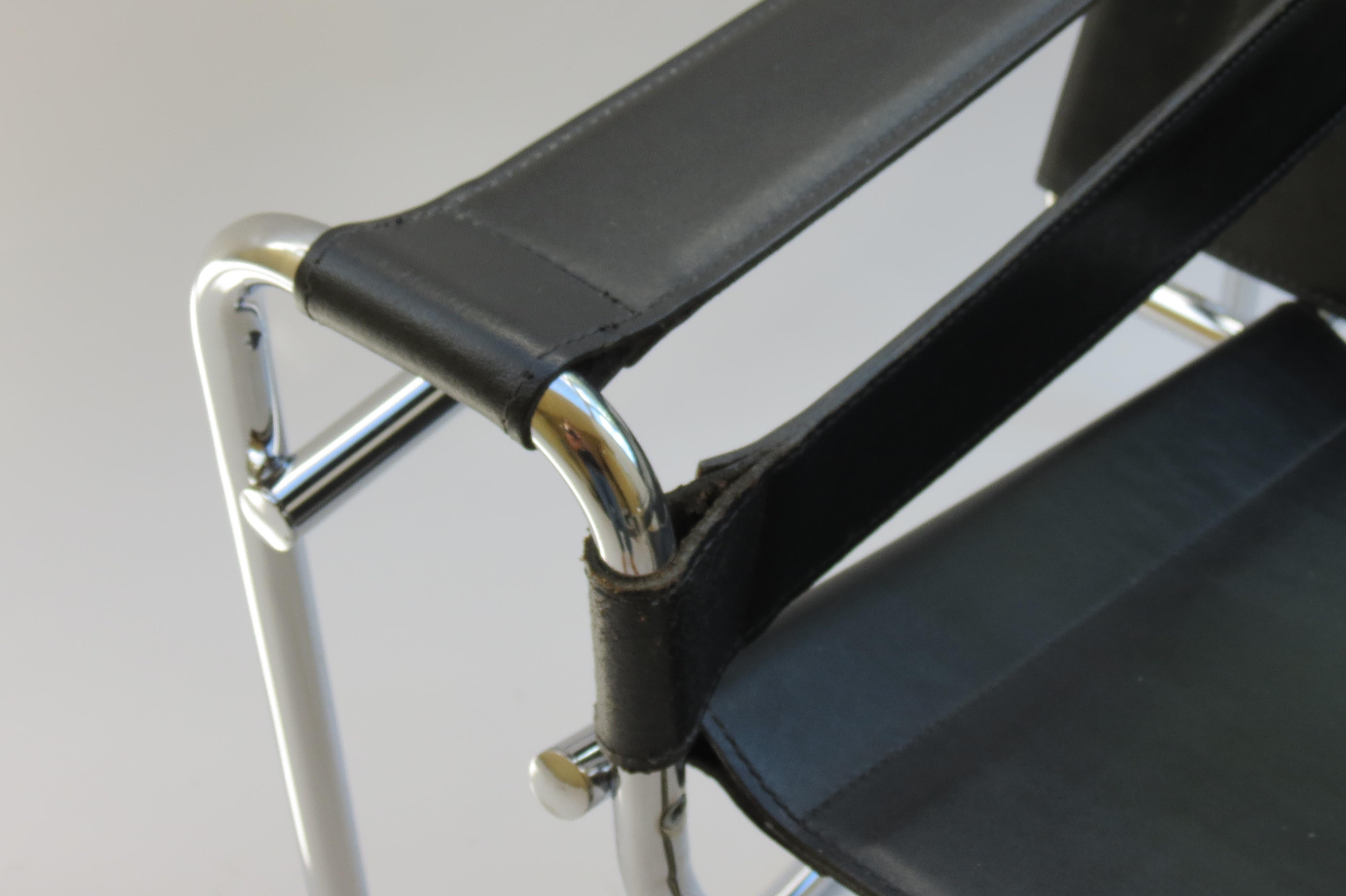 1980s Vintage Wassily B3 Black Leather and Chrome Chair Marcel Breuer 1