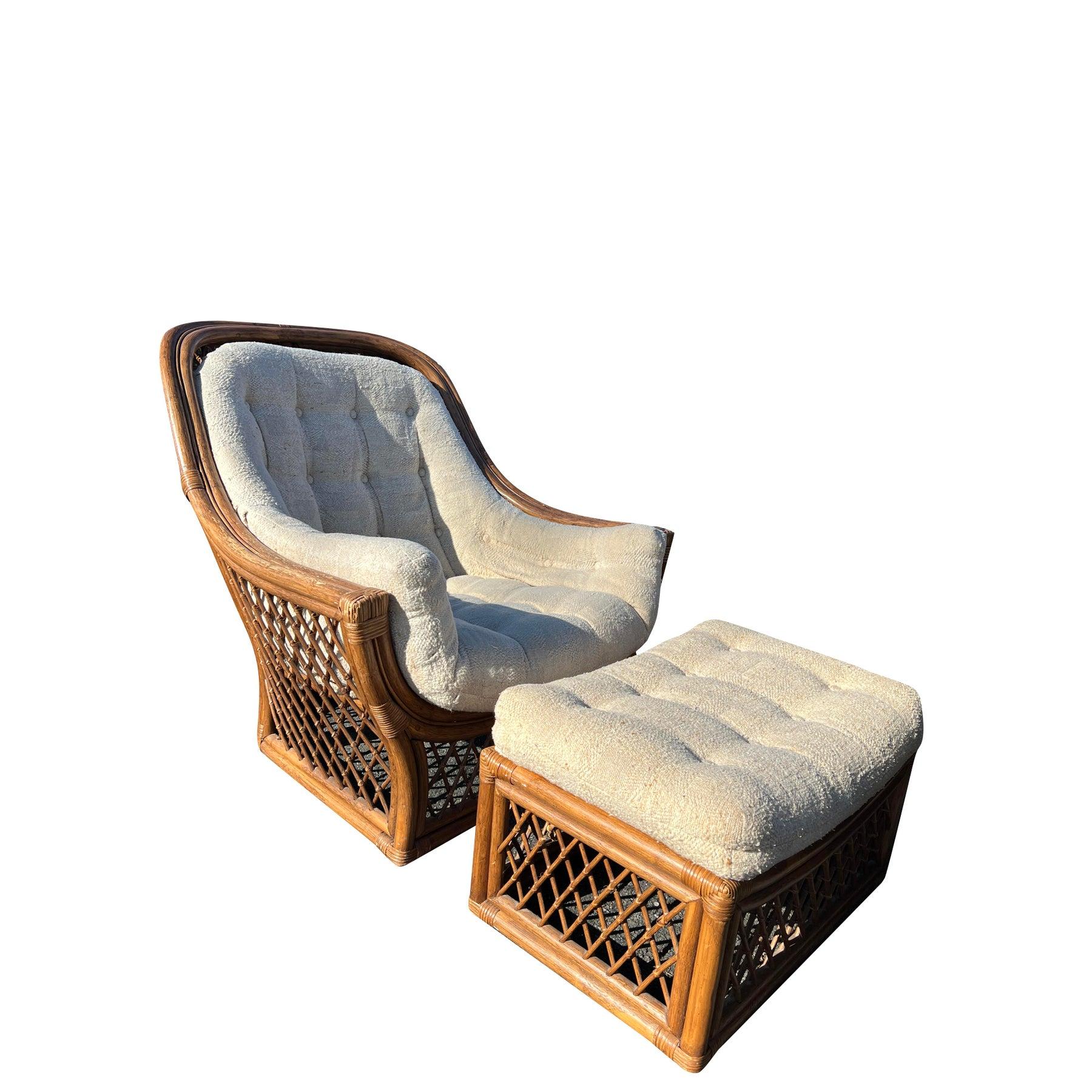 Sedia e ottomana in vimini e rattan vintage degli anni '80 in stile costiero di Adrian Pearsall in vendita 2