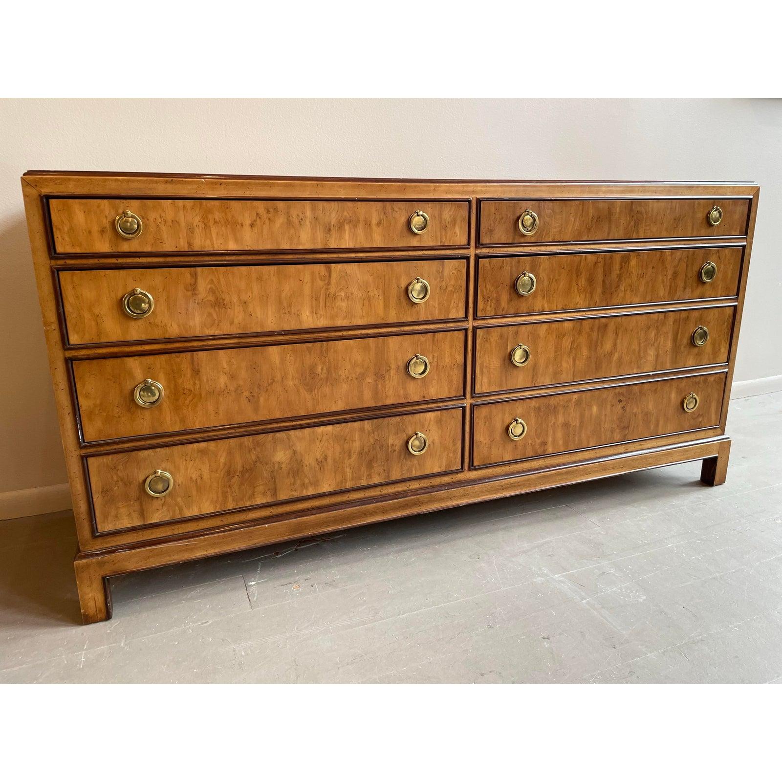 1980s Vintage Wooden Drexel Heritage Dresser For Sale 1