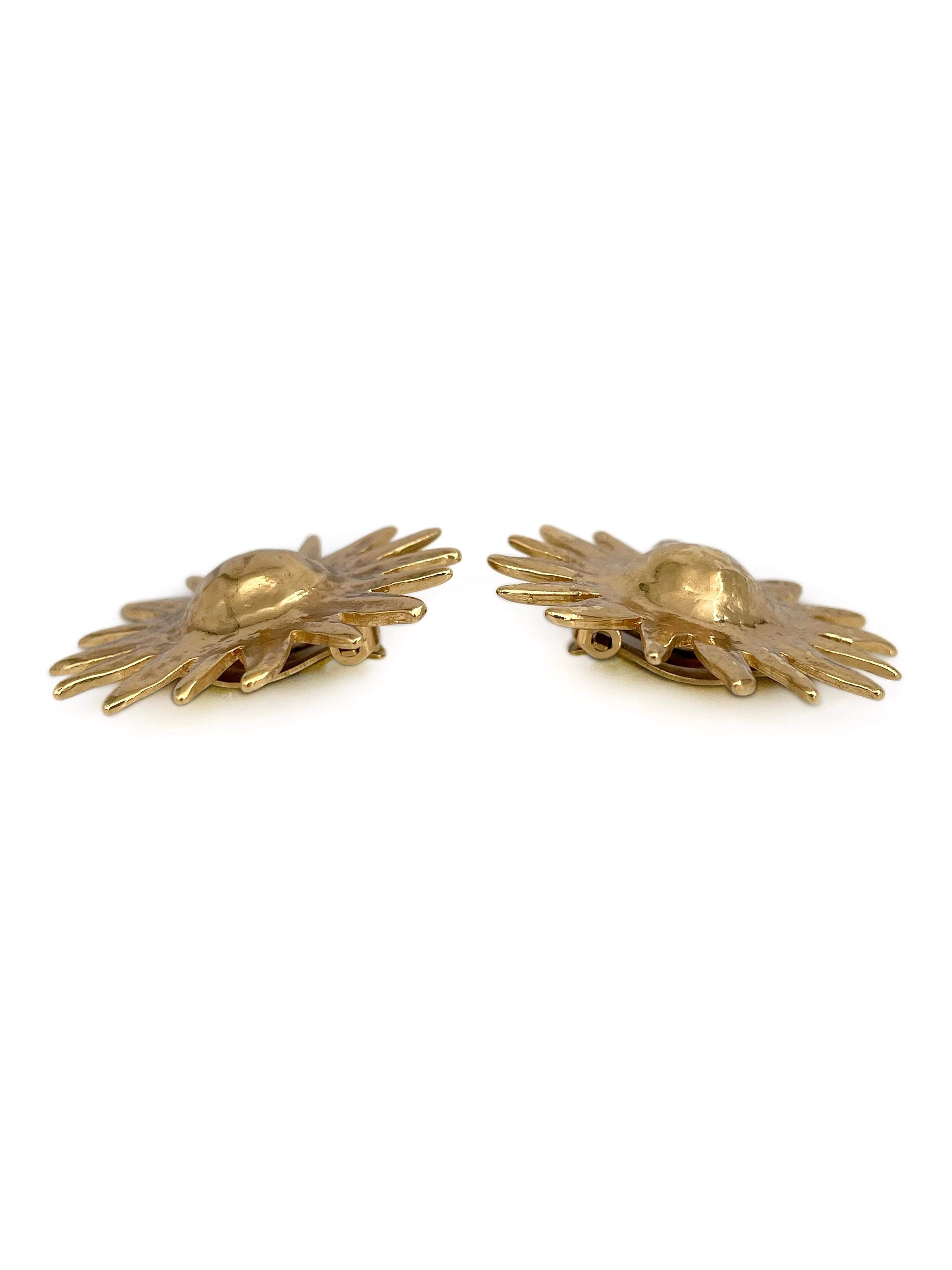 1980s Vintage Yves Saint Laurent Gold Tone Sun Clip-On Earrings In Good Condition For Sale In Vilnius, Vilniaus apskr.
