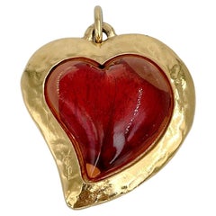 1980 Vintage Yves Saint Laurent YSL Pendentif Pétale de Rose en Résine Ton Or