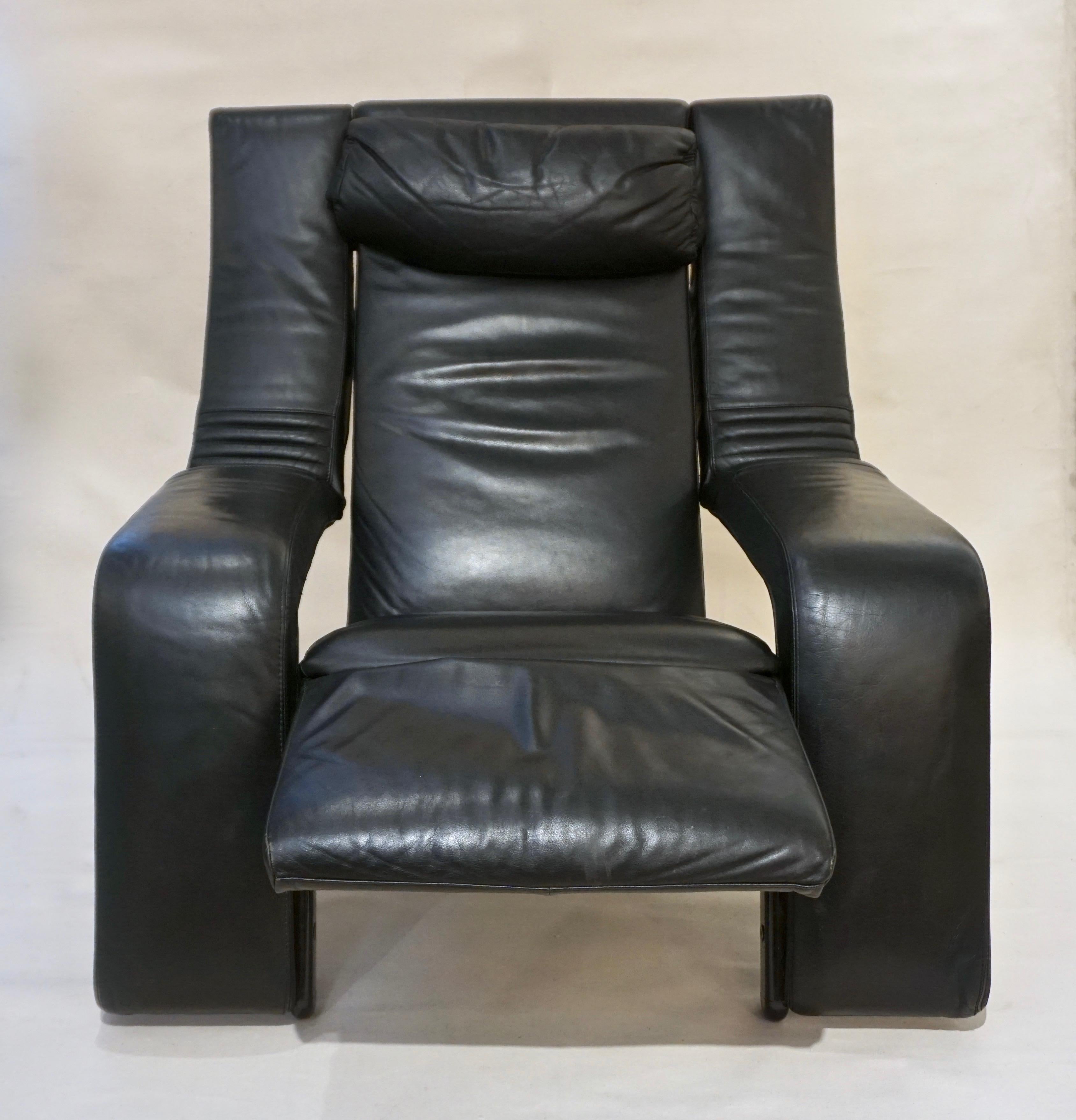 Streamlined Moderne 1980s Vitelli & Ammanati for Brunati Vintage Black Leather Reclining Armchair