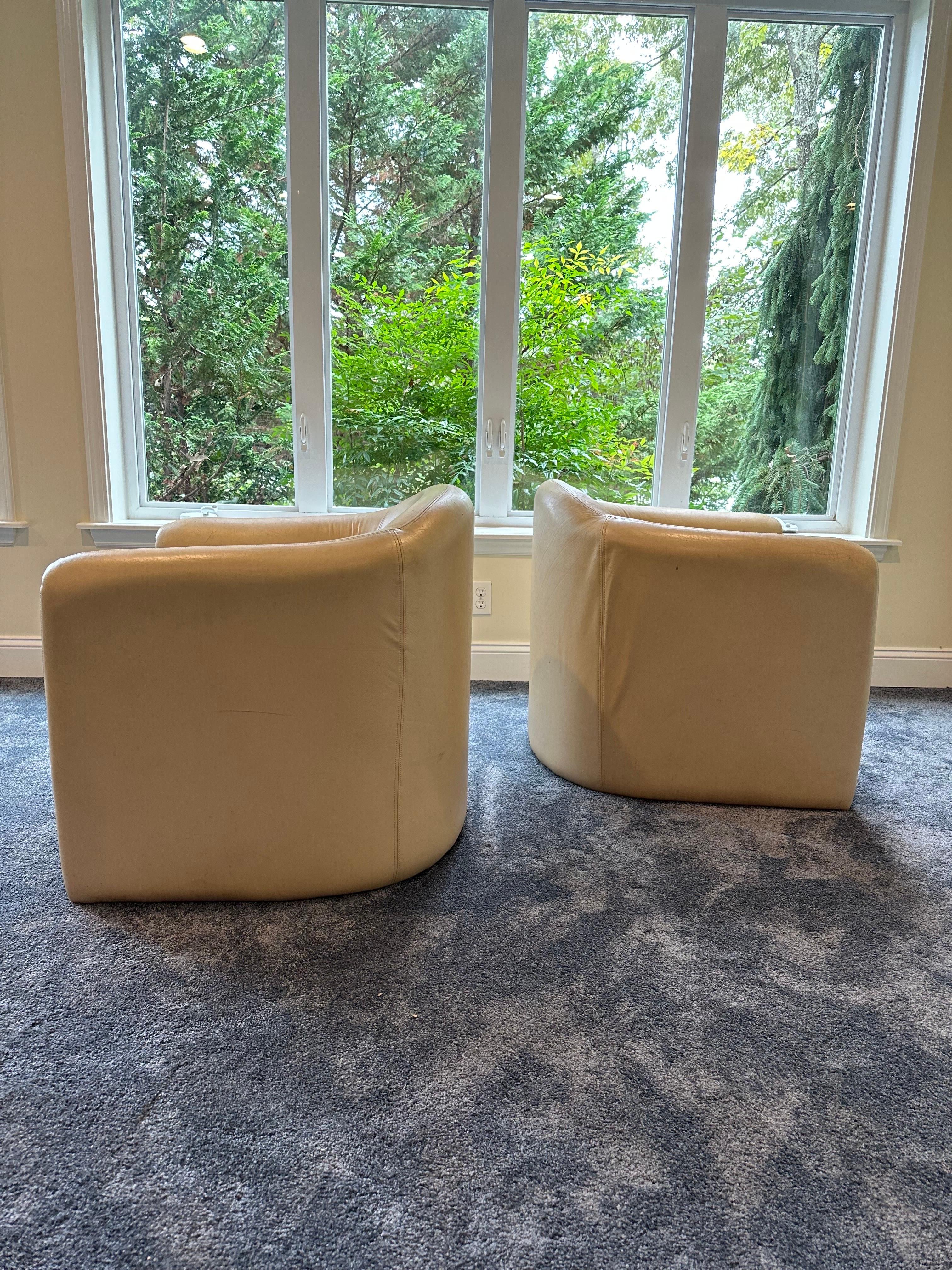 1980s Vladimir Kagan Biomorphic Preview Chairs - a pair In Good Condition For Sale In Roanoke, VA