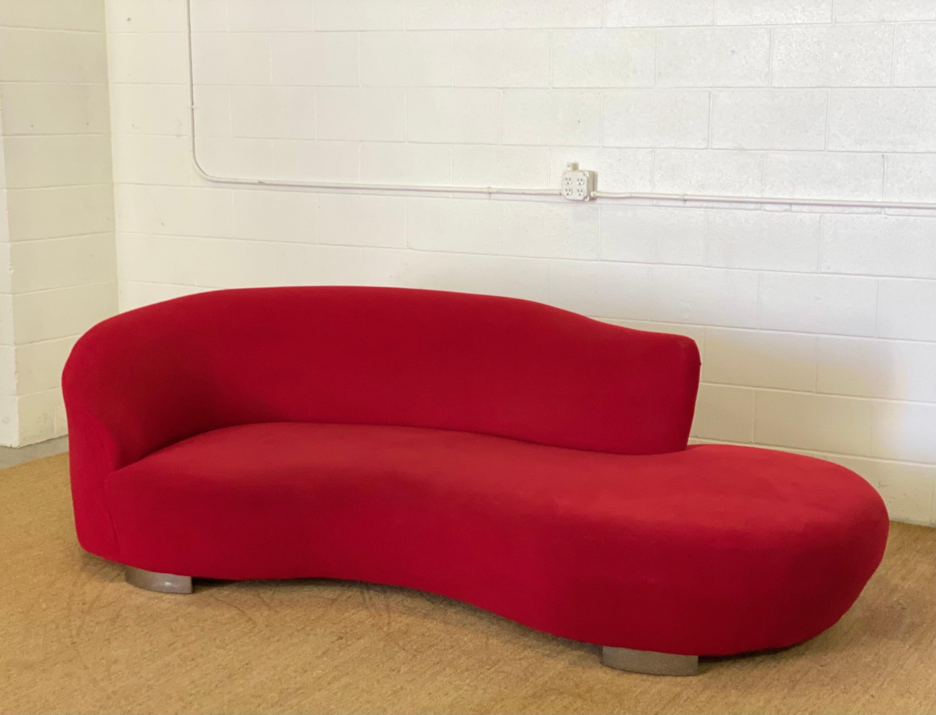 American 1980s Vintage Curved Cloud Red Sofa For Sale