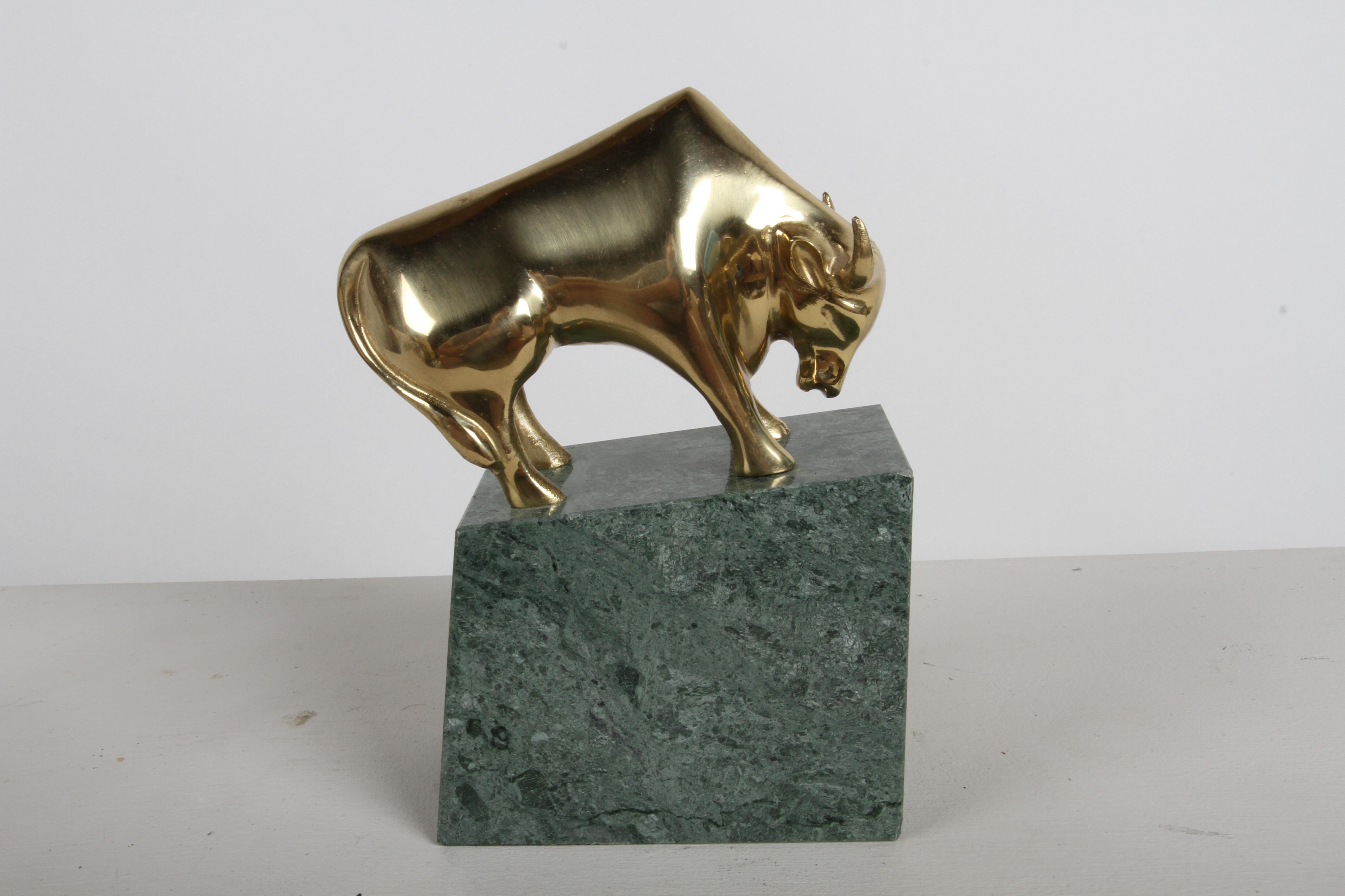 1980s Wall Street - Brass & Green Marble Bull vs Bear Stock Market Bookends For Sale 5