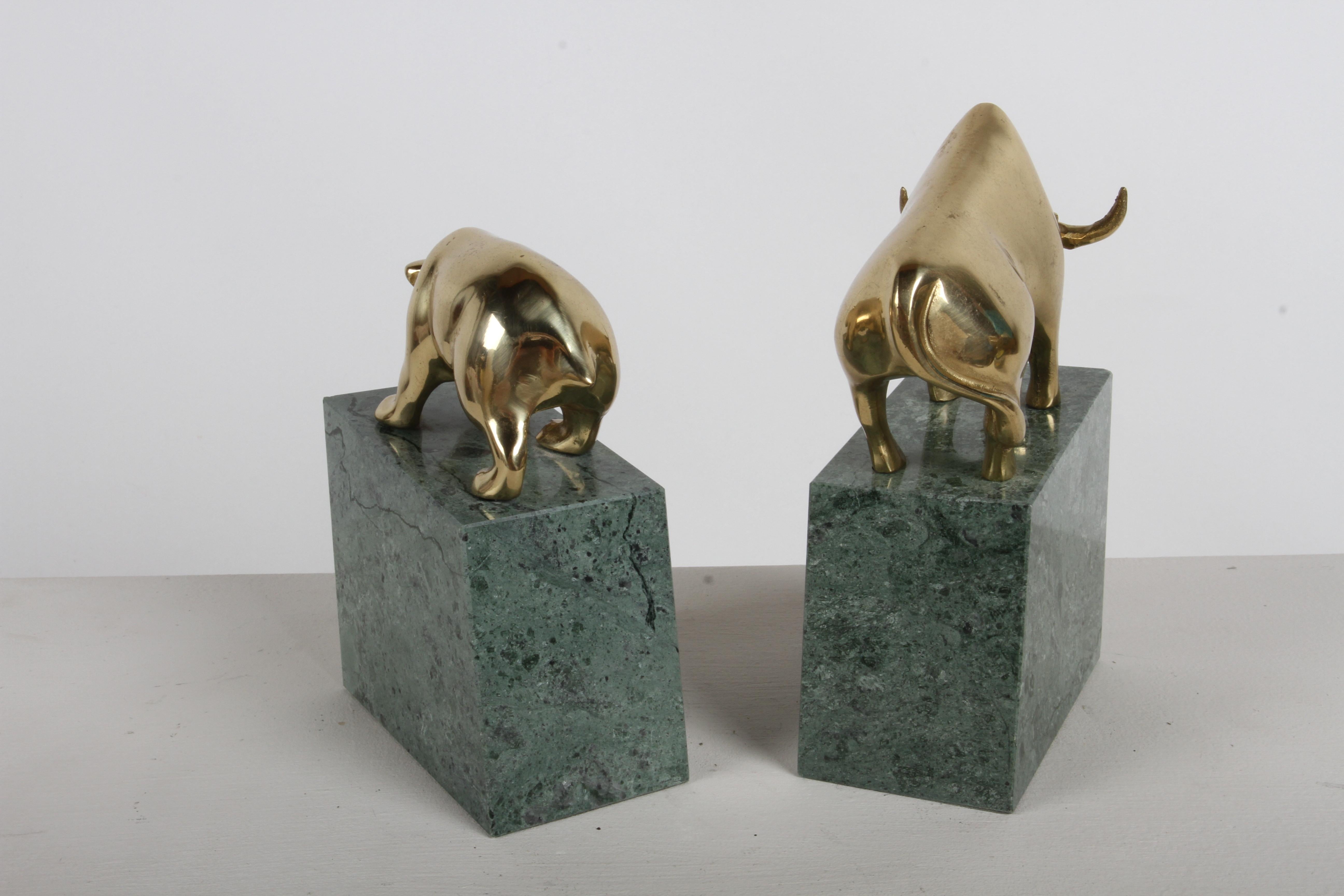 1980s Wall Street - Brass & Green Marble Bull vs Bear Stock Market Bookends For Sale 1