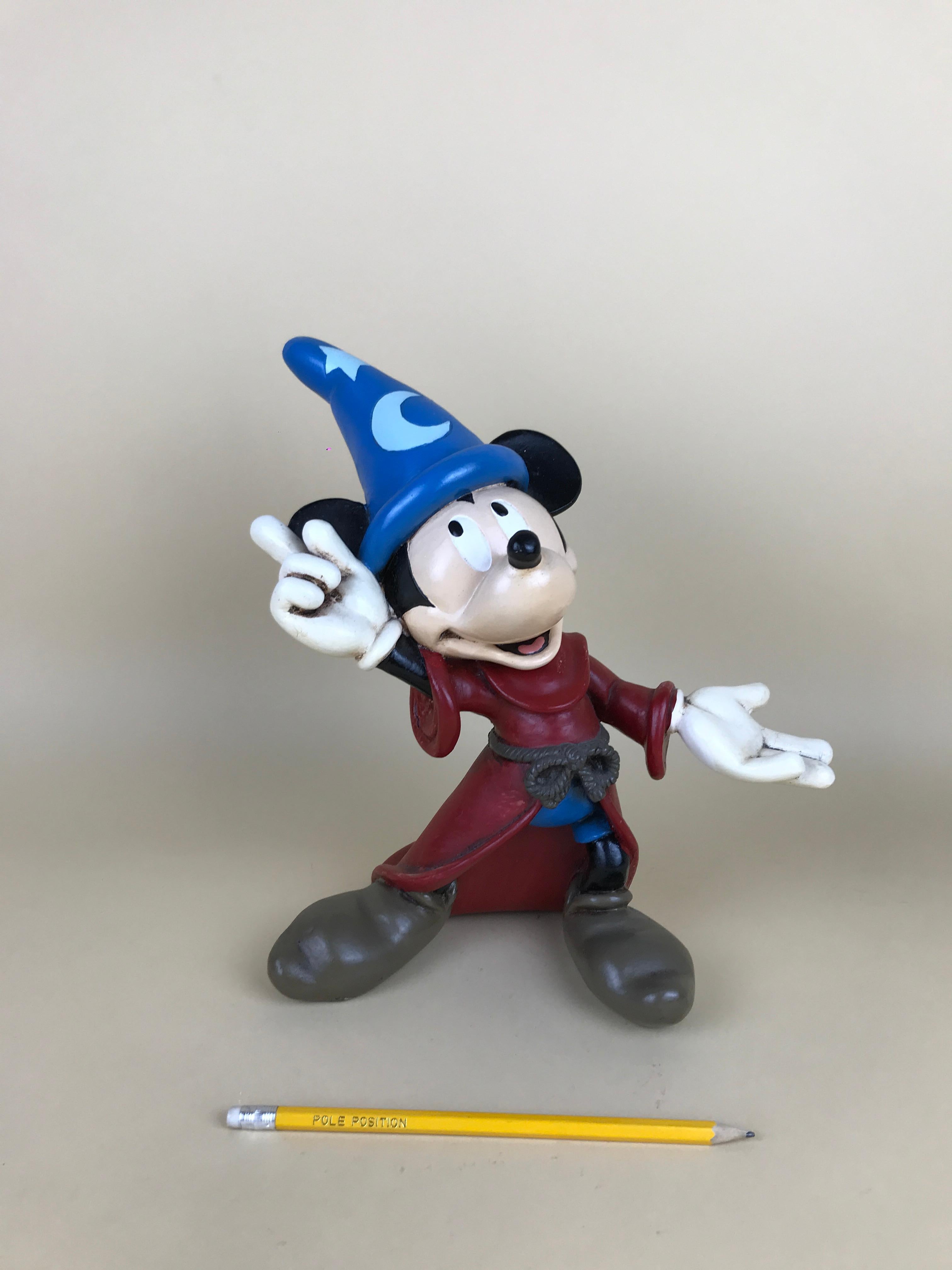 1980s Walt Disney Mickey Mouse sorcerer's apprentice statue in fiberglass. 

The statue is in excellent conditions and stamped of bottom © DISNEY.
 