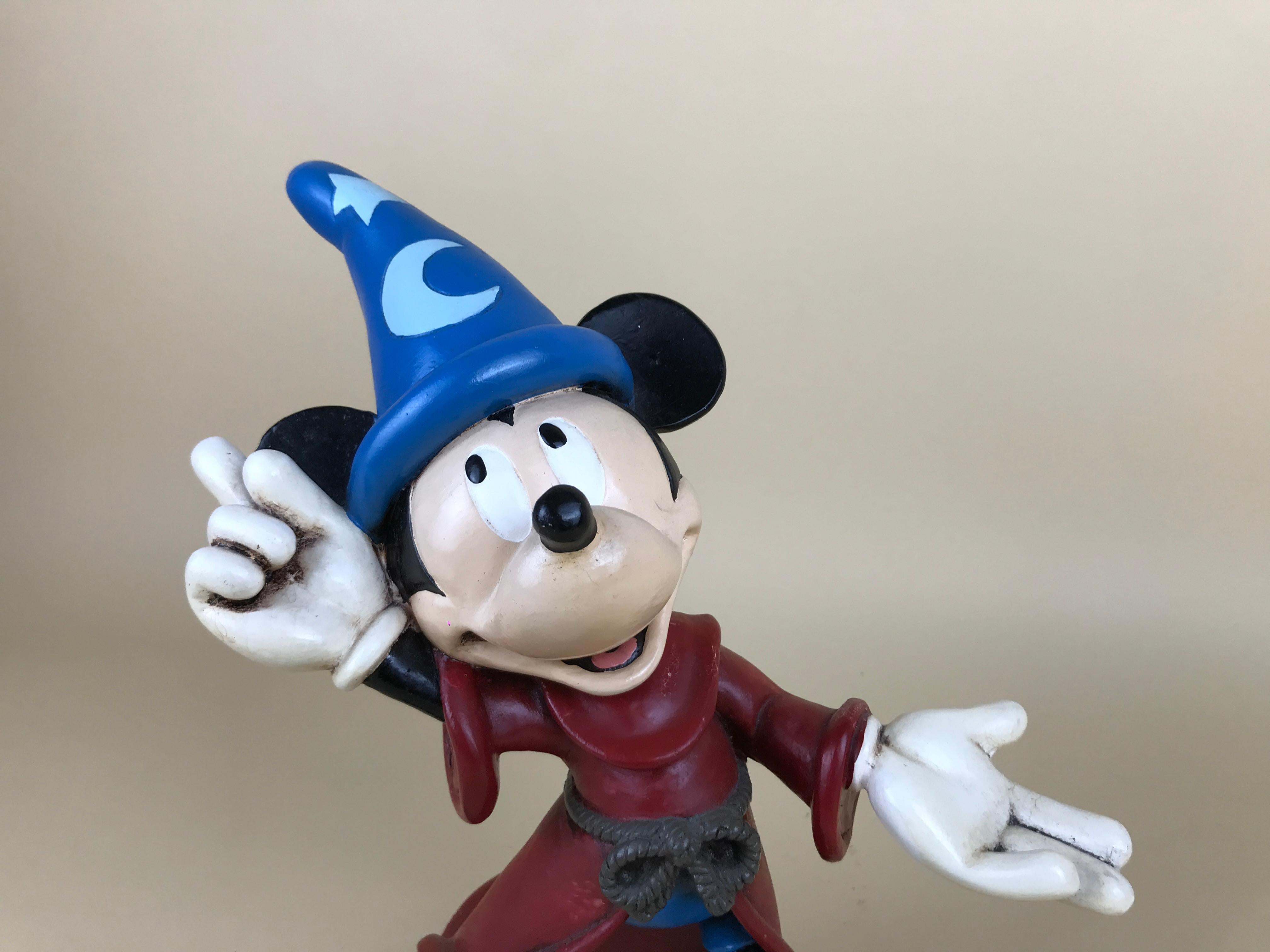 1980s Walt Disney Mickey Mouse Sorcerer's Apprentice Statue in Fiberglass In Good Condition For Sale In Milan, IT