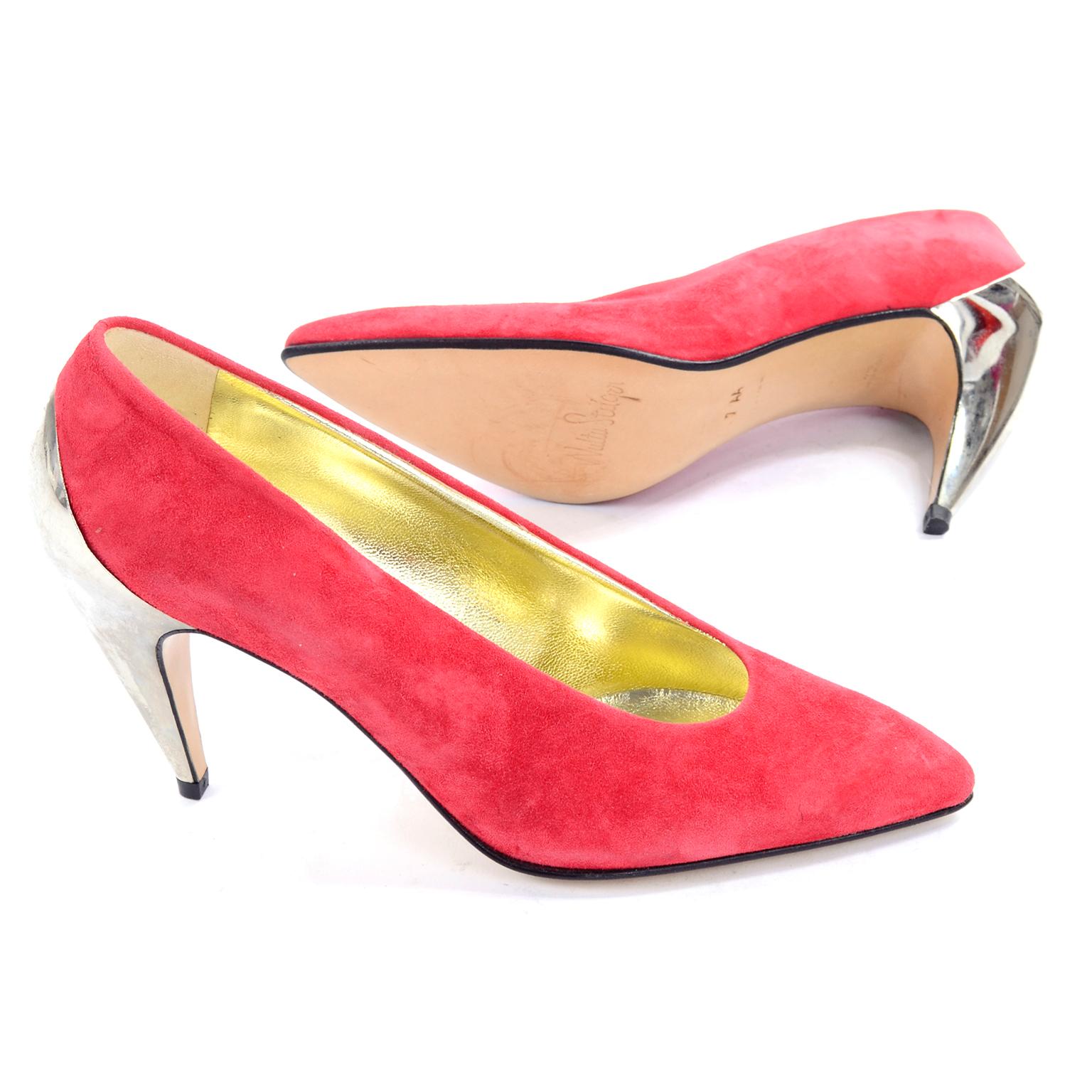 1980er Walter Steiger Vintage Lachsrosa Wildleder Schuhe mit verspiegelten Silberabsätzen 7AA (Rot) im Angebot