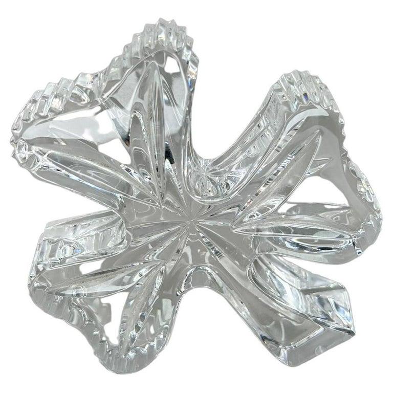 1980s Waterford Crystal Lucky Irish Shamrock Paperweight For Sale 3