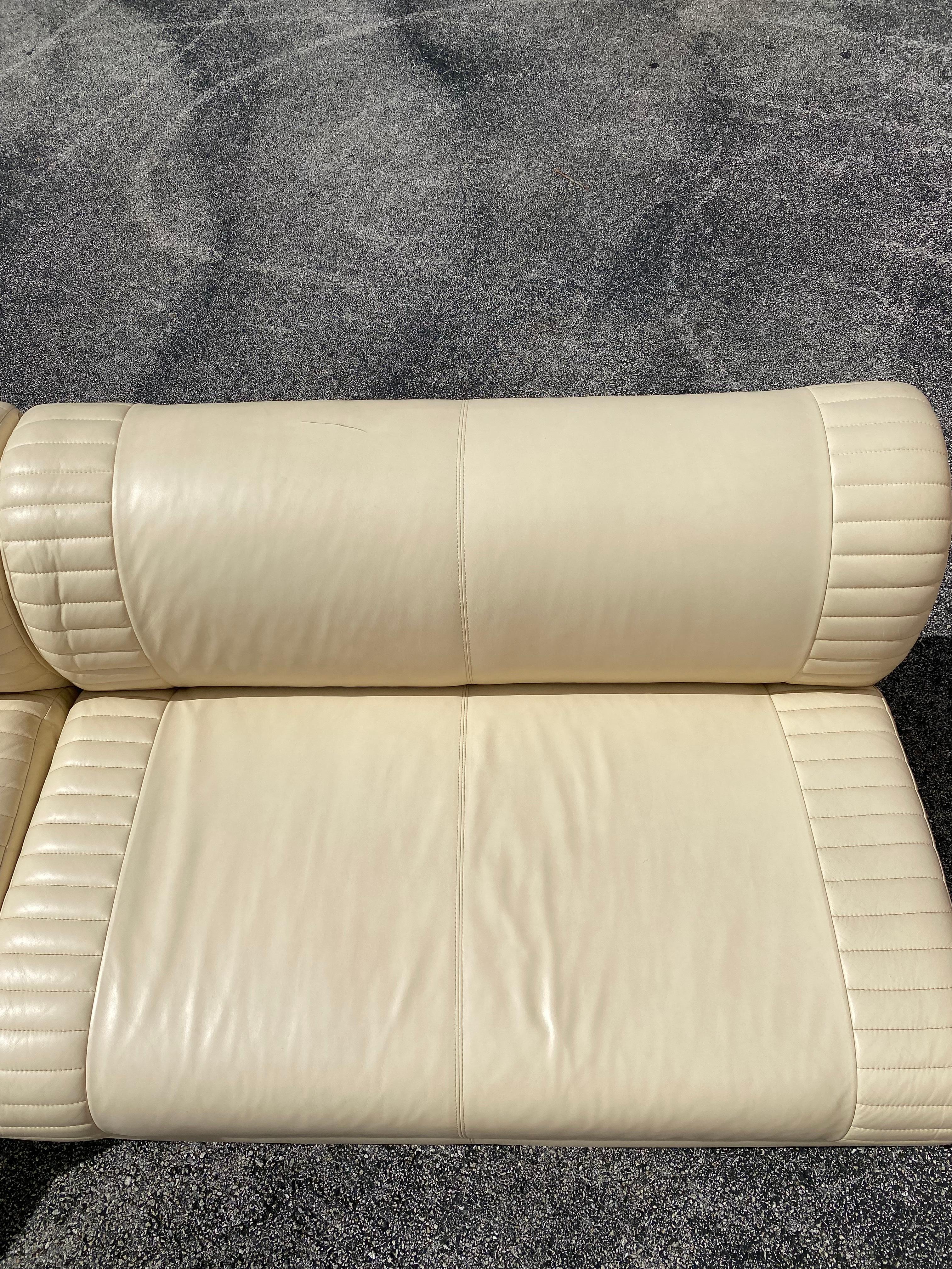 1980s Weiman Serpentine Modular Beige Leather Sectional For Sale 11