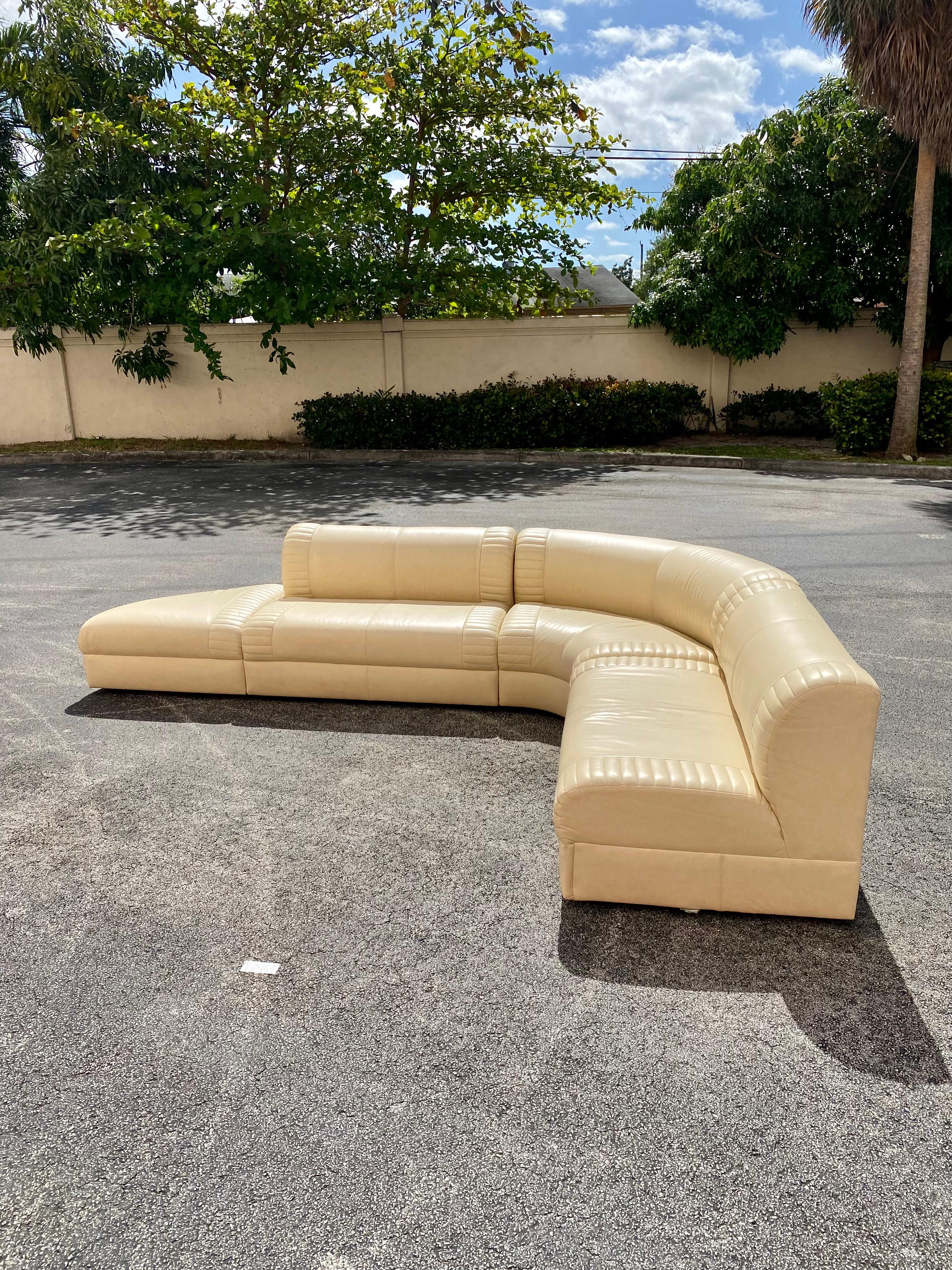 1980s Weiman Serpentine Modular Beige Leather Sectional For Sale 1