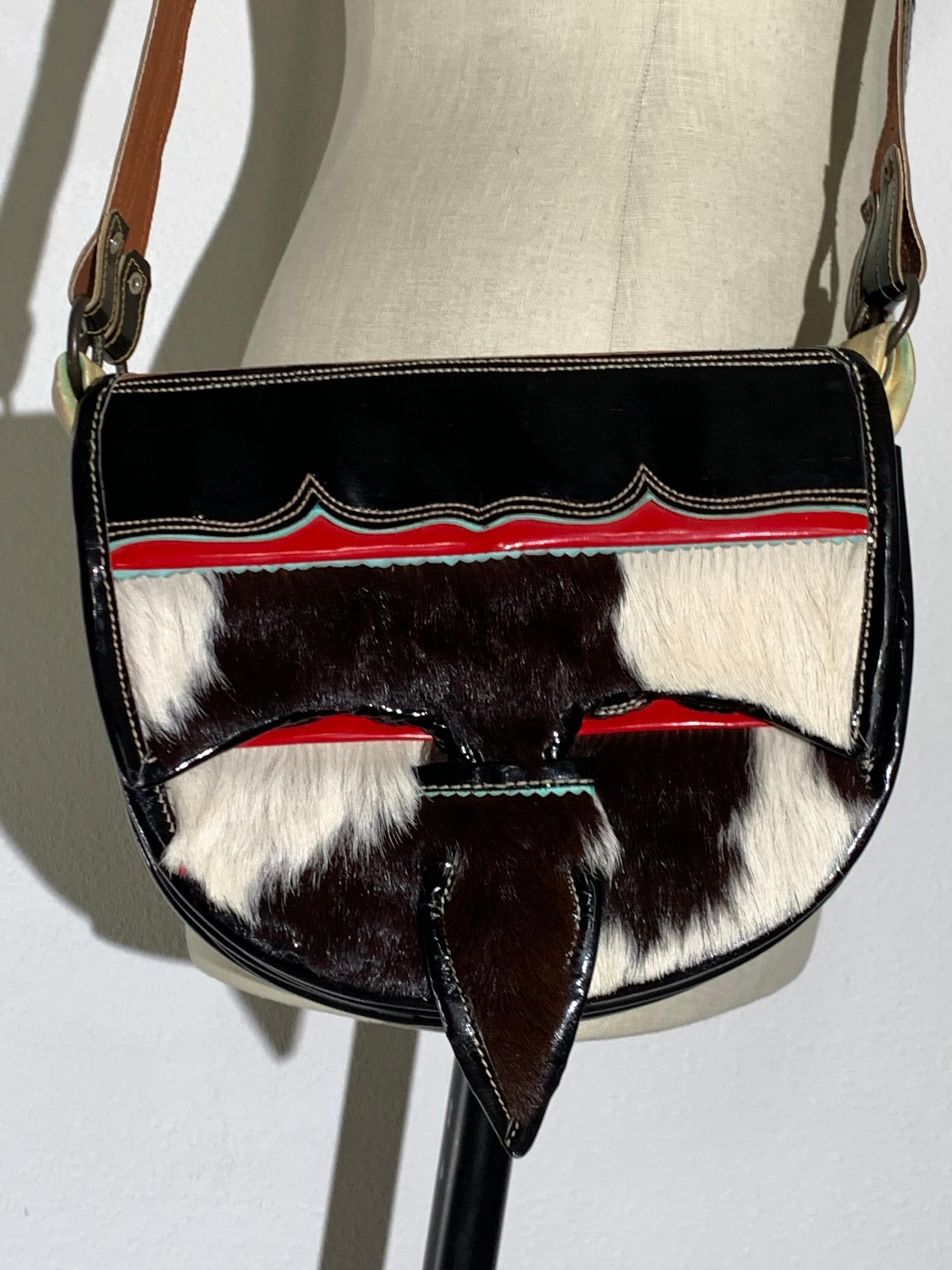 1980s Western-Inspired Black/White Cowhide & Patent Leather Saddle Shoulder Bag For Sale 6