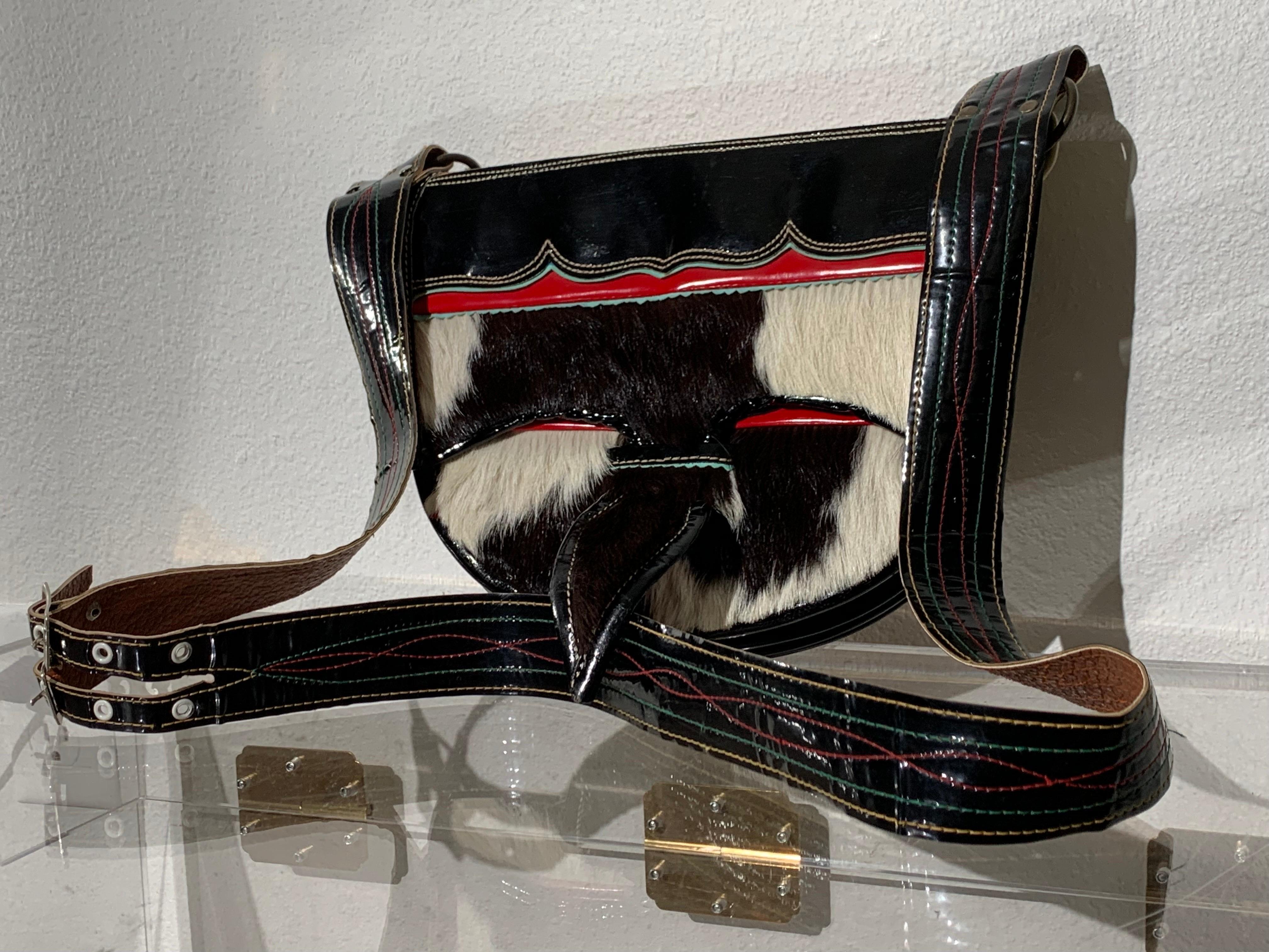 Women's or Men's 1980s Western-Inspired Black/White Cowhide & Patent Leather Saddle Shoulder Bag For Sale