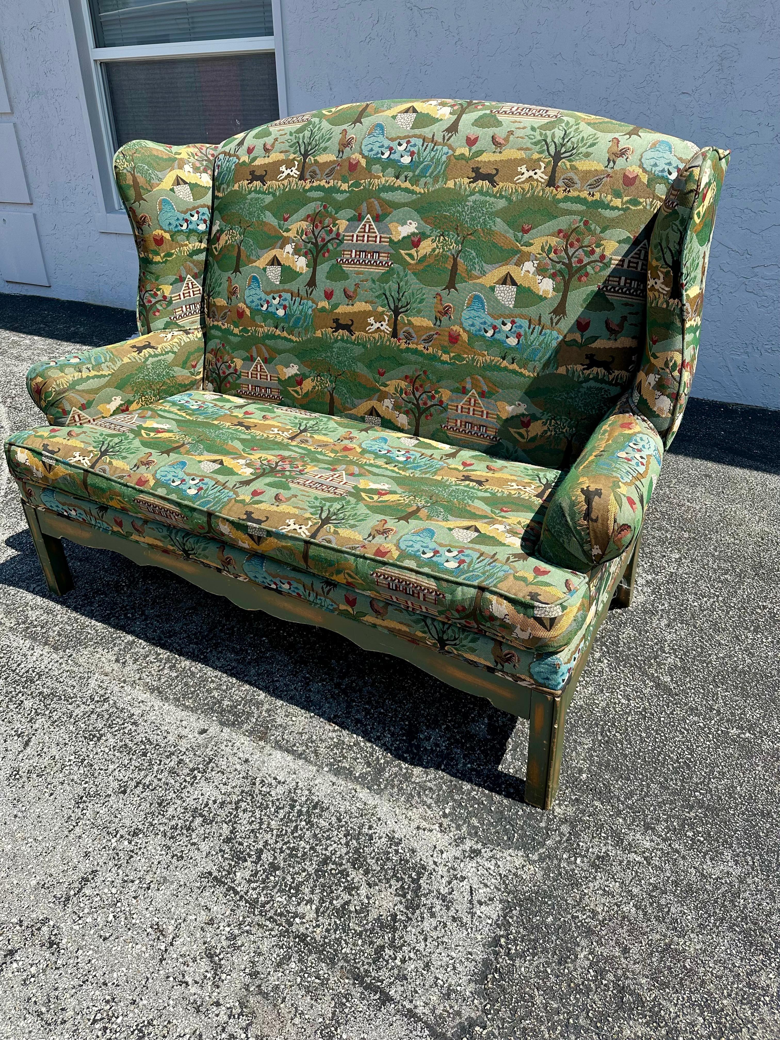Européen Canapé Wingback fantaisiste des années 1970, motif animal vert et serpentin coloré en vente