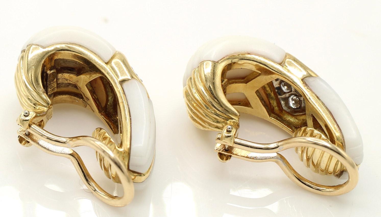 Pendientes Oro Amarillo 18 Kilates Coral Blanco Diamante Años 80 en venta 2