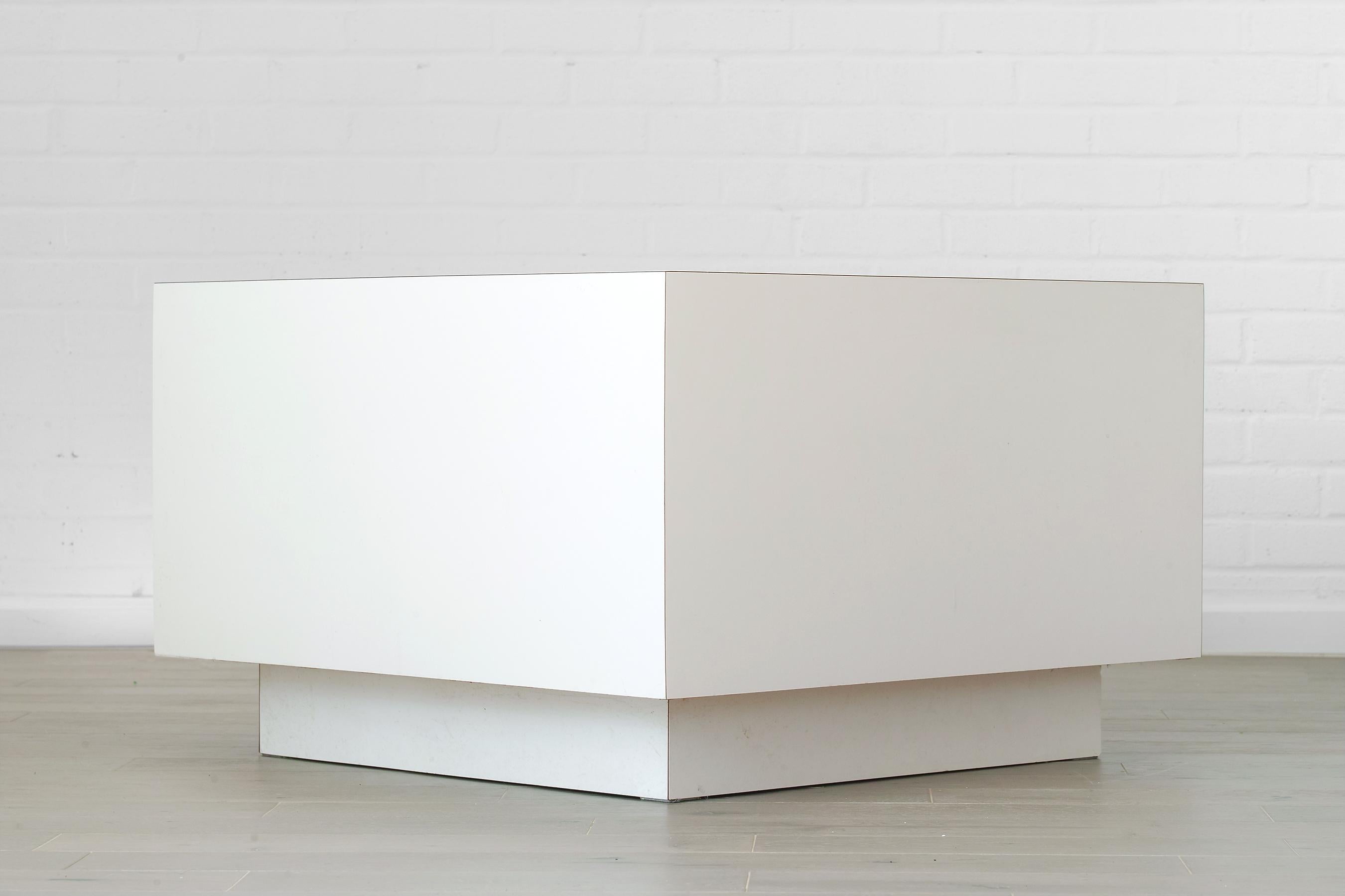 1980s White Formica Plinth Square End Tables For Sale 2