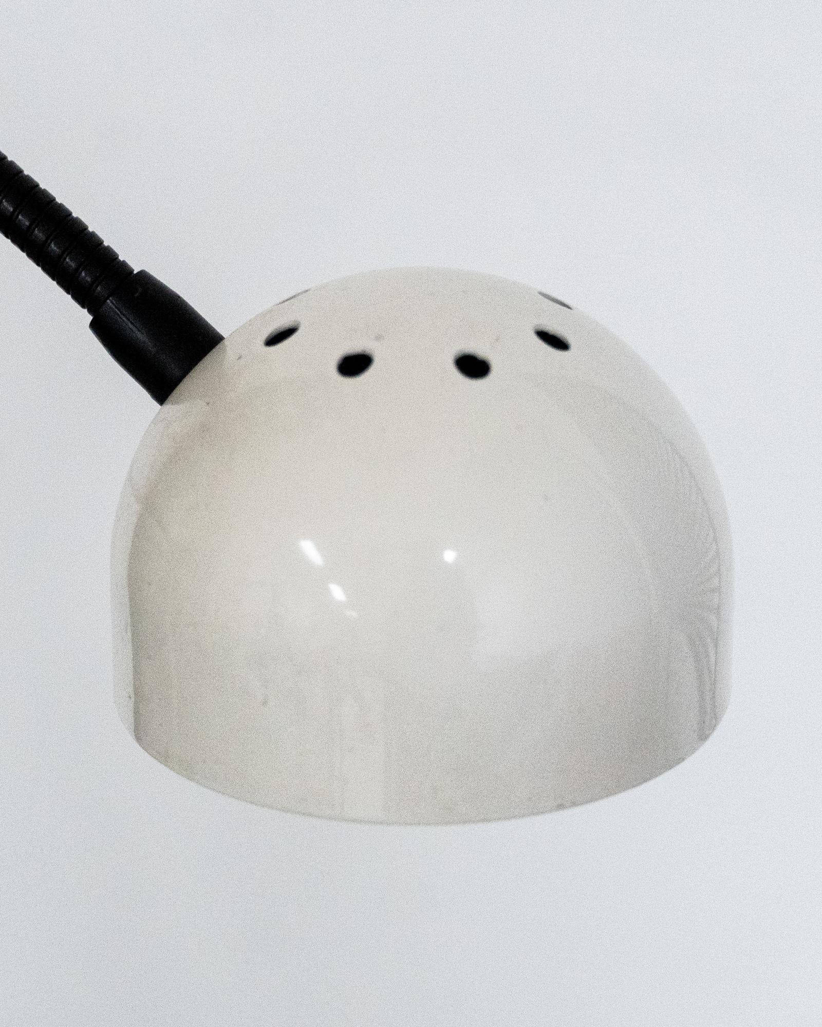 Lámpara de cuello de cisne Gammalux blanca y crema de los años 80, Made in Italy en venta 1