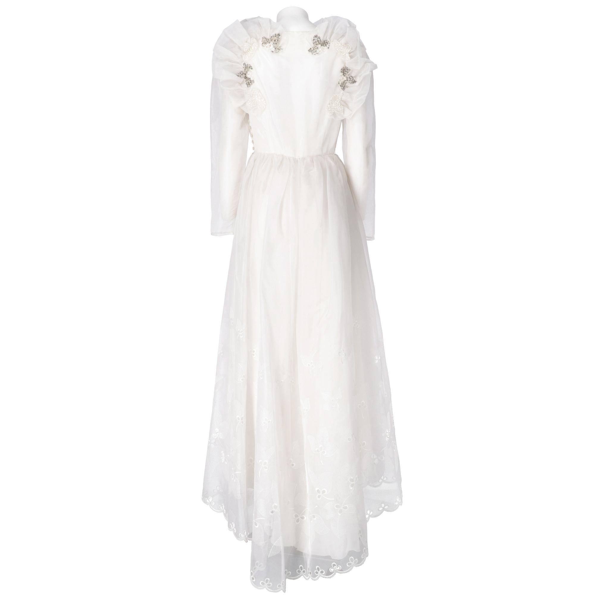 Weißes Hochzeitskleid aus den 1980er Jahren mit Volant im Zustand „Hervorragend“ im Angebot in Lugo (RA), IT