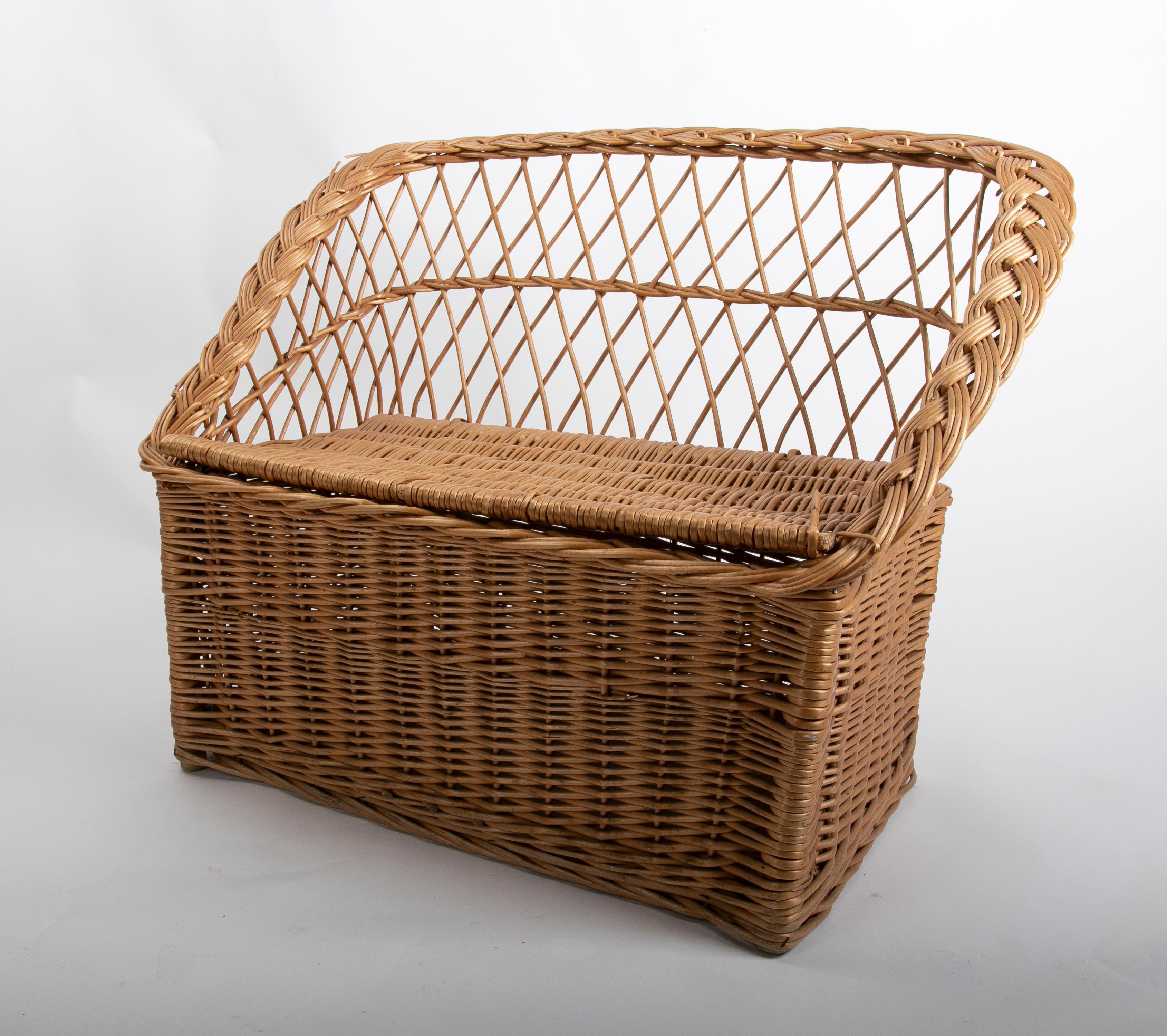 1980s Wicker Sofa for Children with Folding Seat  In Good Condition For Sale In Marbella, ES