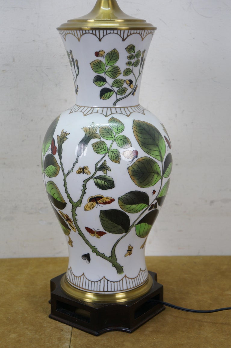 1980er Wildwood Chinoiserie Schmetterlinge Bltter Efeu Tischlampe 31" im  Angebot bei 1stDibs Deutschland