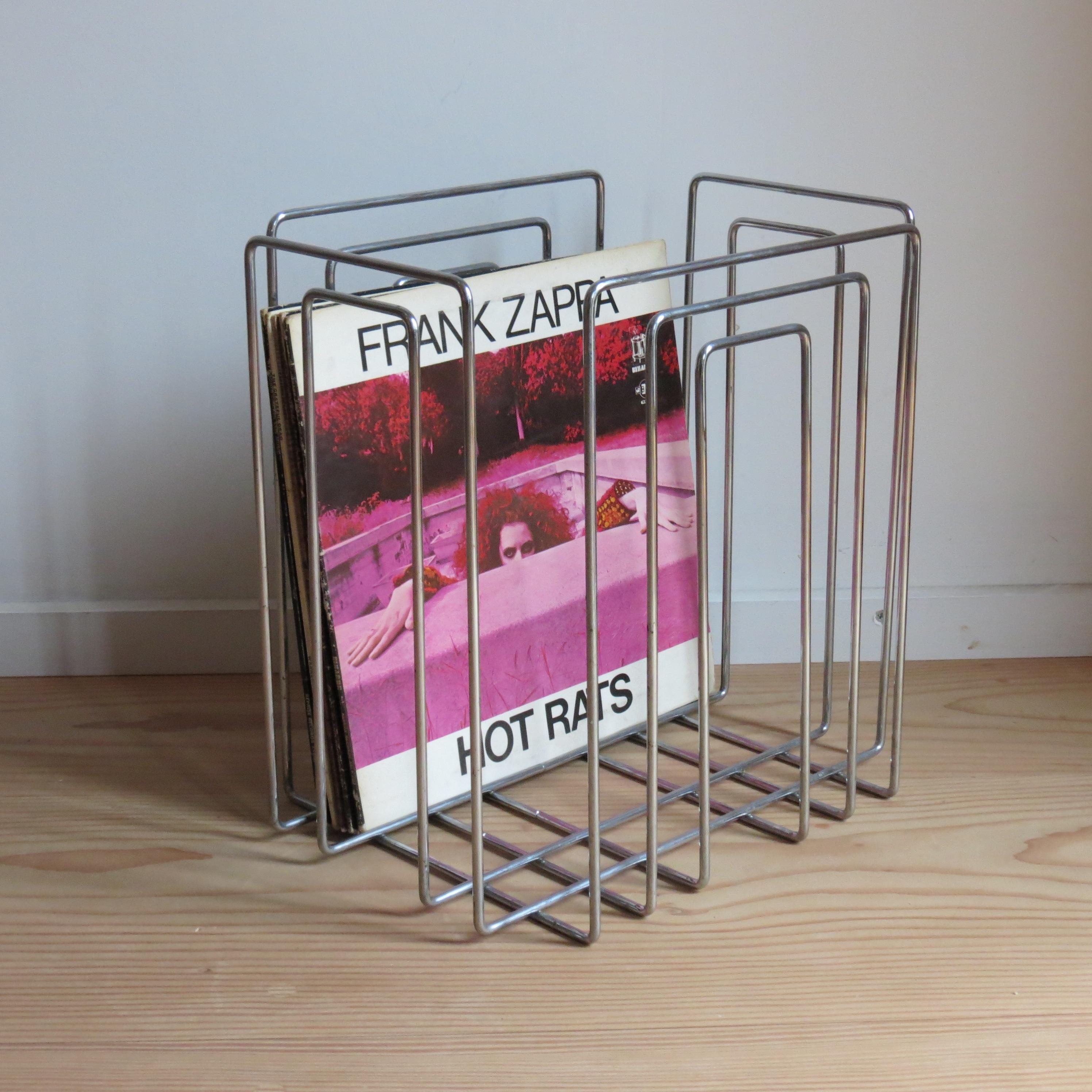 Mid-Century Modern 1980s Willi Glaeser Chrome Paper rack Magazine Rack Record Rack Swiss Midcentury For Sale