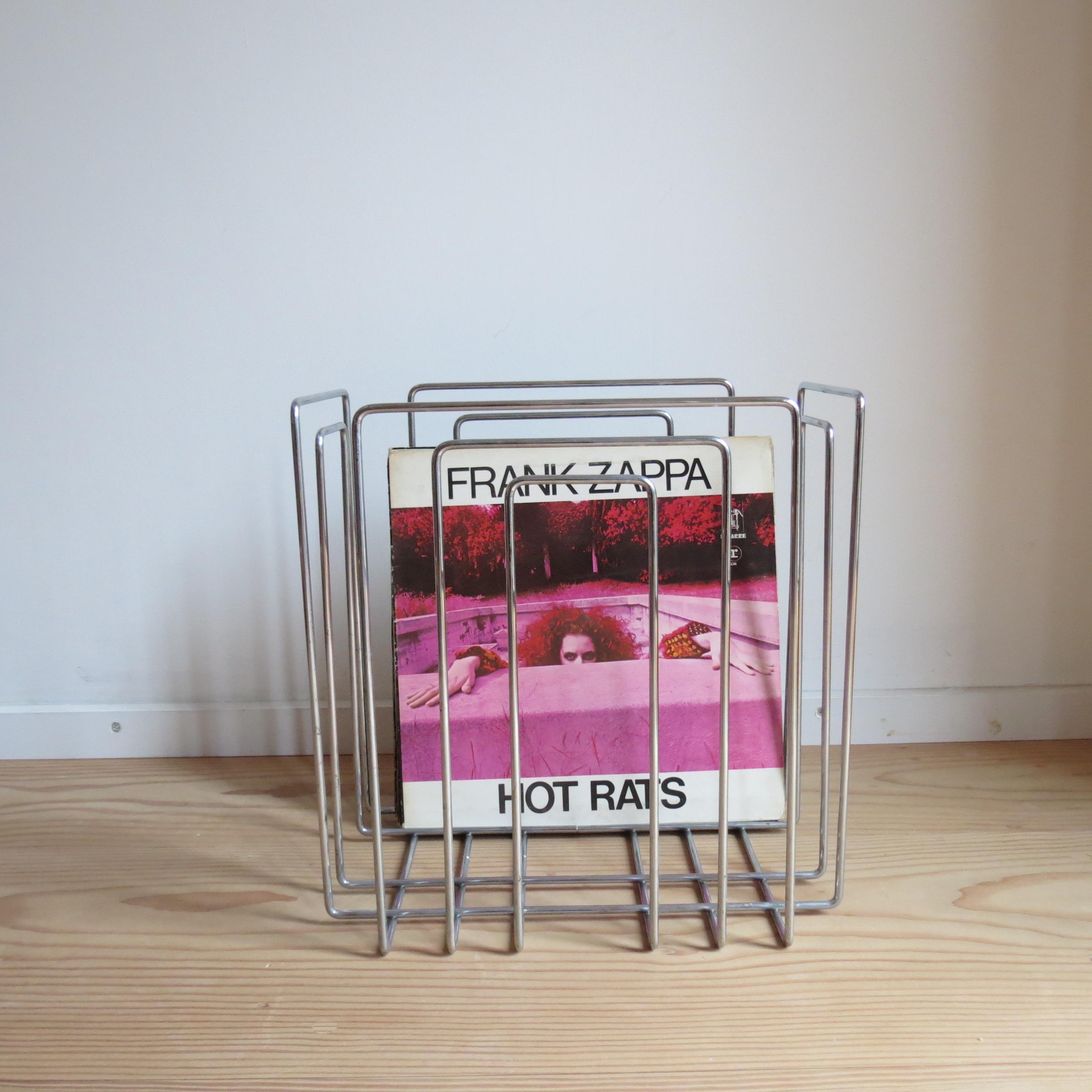 Machine-Made 1980s Willi Glaeser Chrome Paper rack Magazine Rack Record Rack Swiss Midcentury For Sale