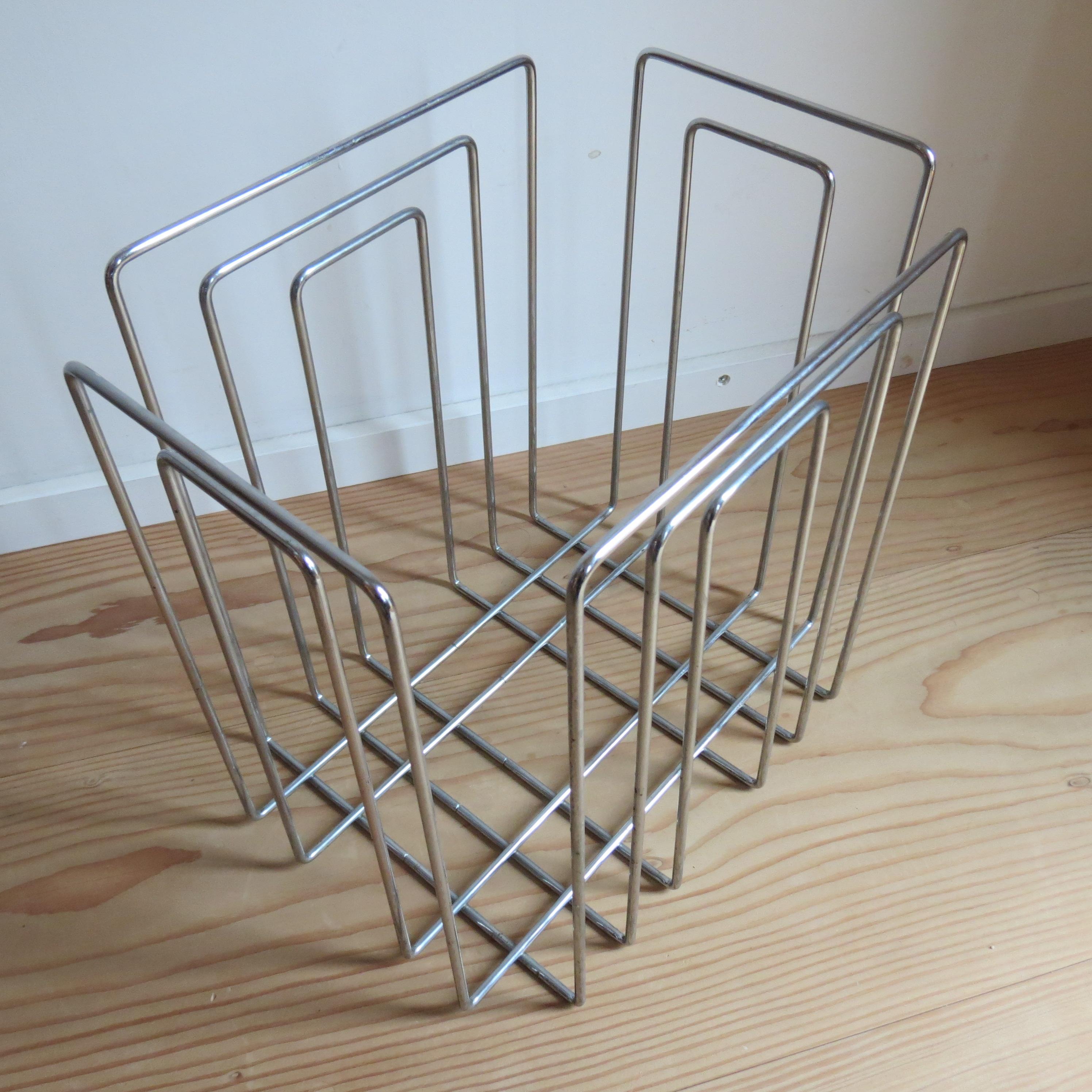 20th Century 1980s Willi Glaeser Chrome Paper rack Magazine Rack Record Rack Swiss Midcentury For Sale