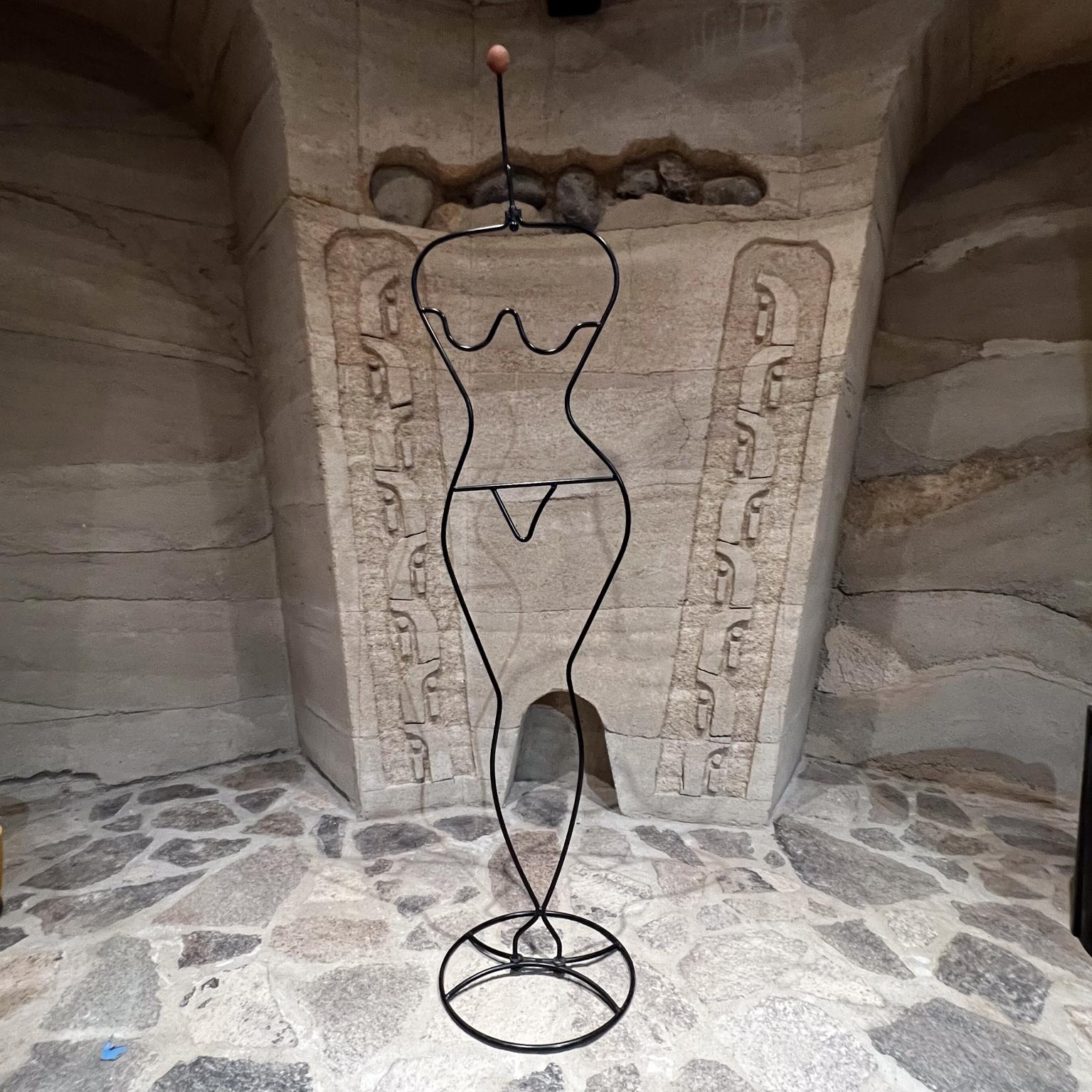1980s Modern Nude Valet Häpen by Ehlén Johansson Sweden Ikea
Tubular metal art wire frame with wooden-ball top.
In the style of John Risley wrought iron metal art.
71.75 tall x 16.5 w x 15.5 d
Preowned unrestored vintage condition.
See images please.