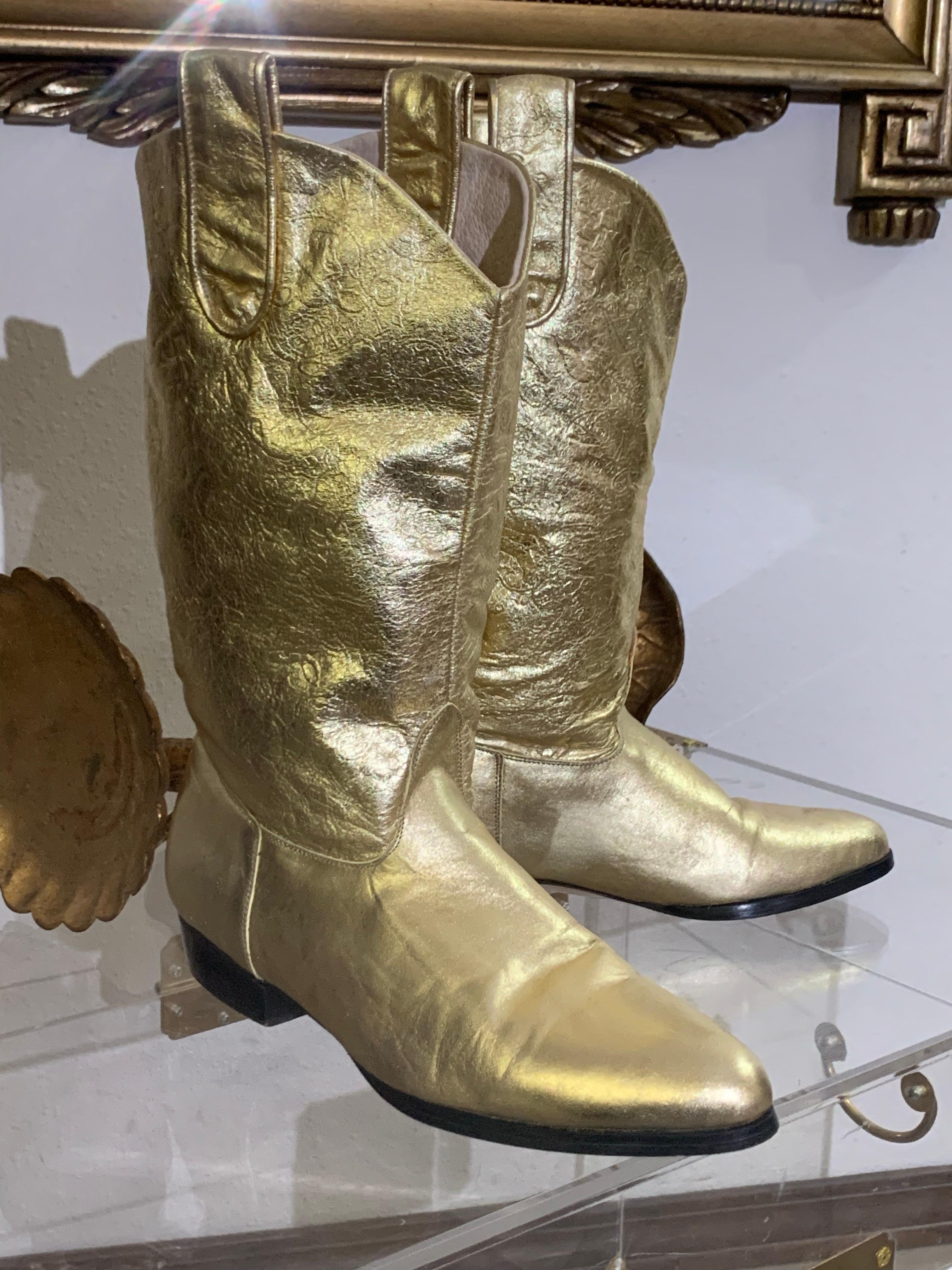Stivali occidentali metallizzati dorati da donna degli anni '80 in pelle morbida e rilassata misura 7 1/2 B. In condizioni ottime in vendita a Gresham, OR