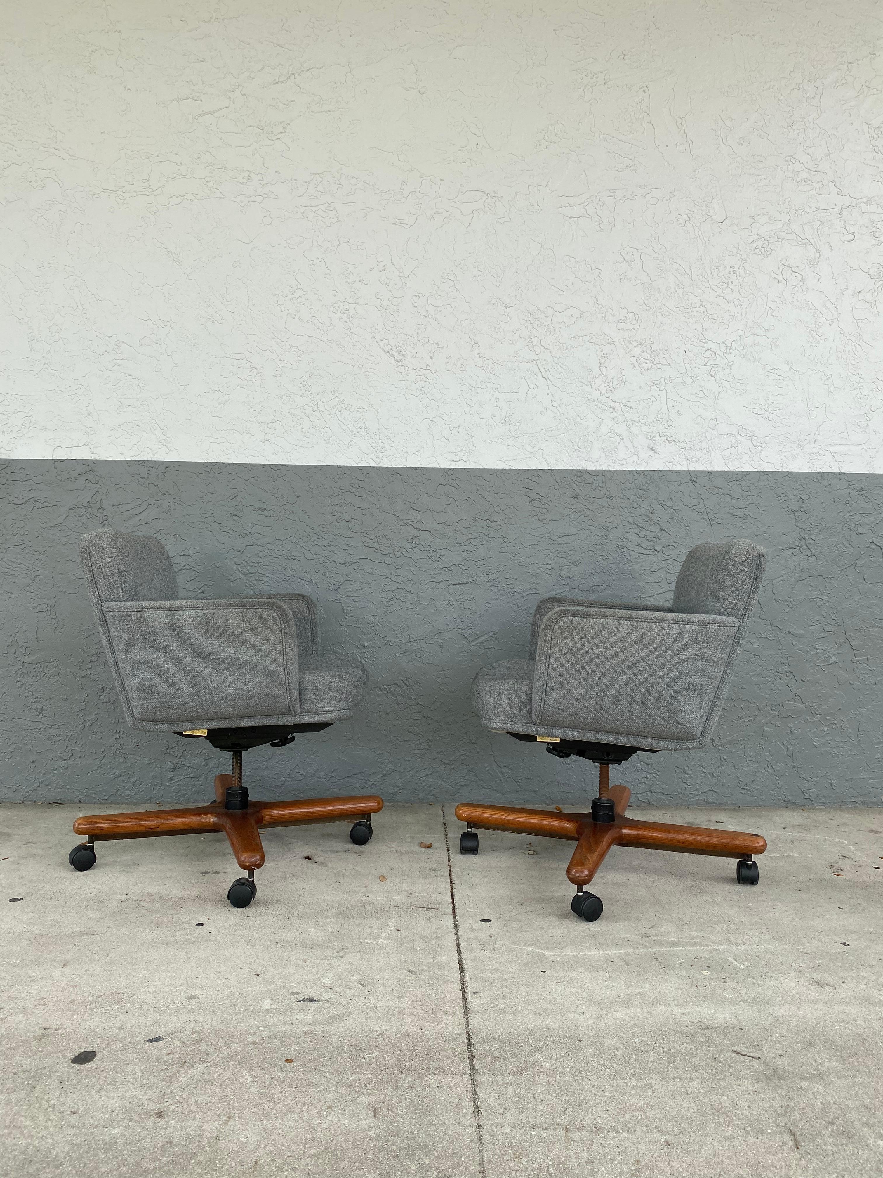 office chair with wood base