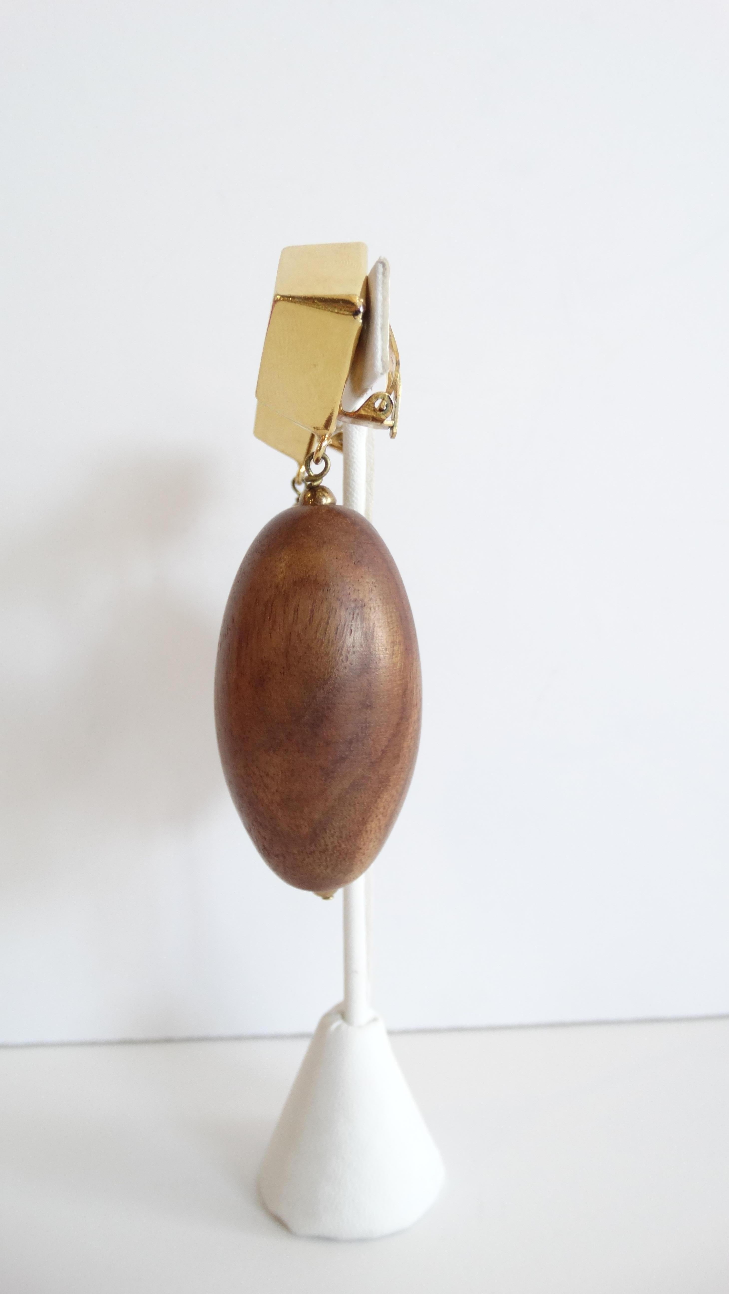 Women's 1980s Wooden Bead Drop Clip On Earrings