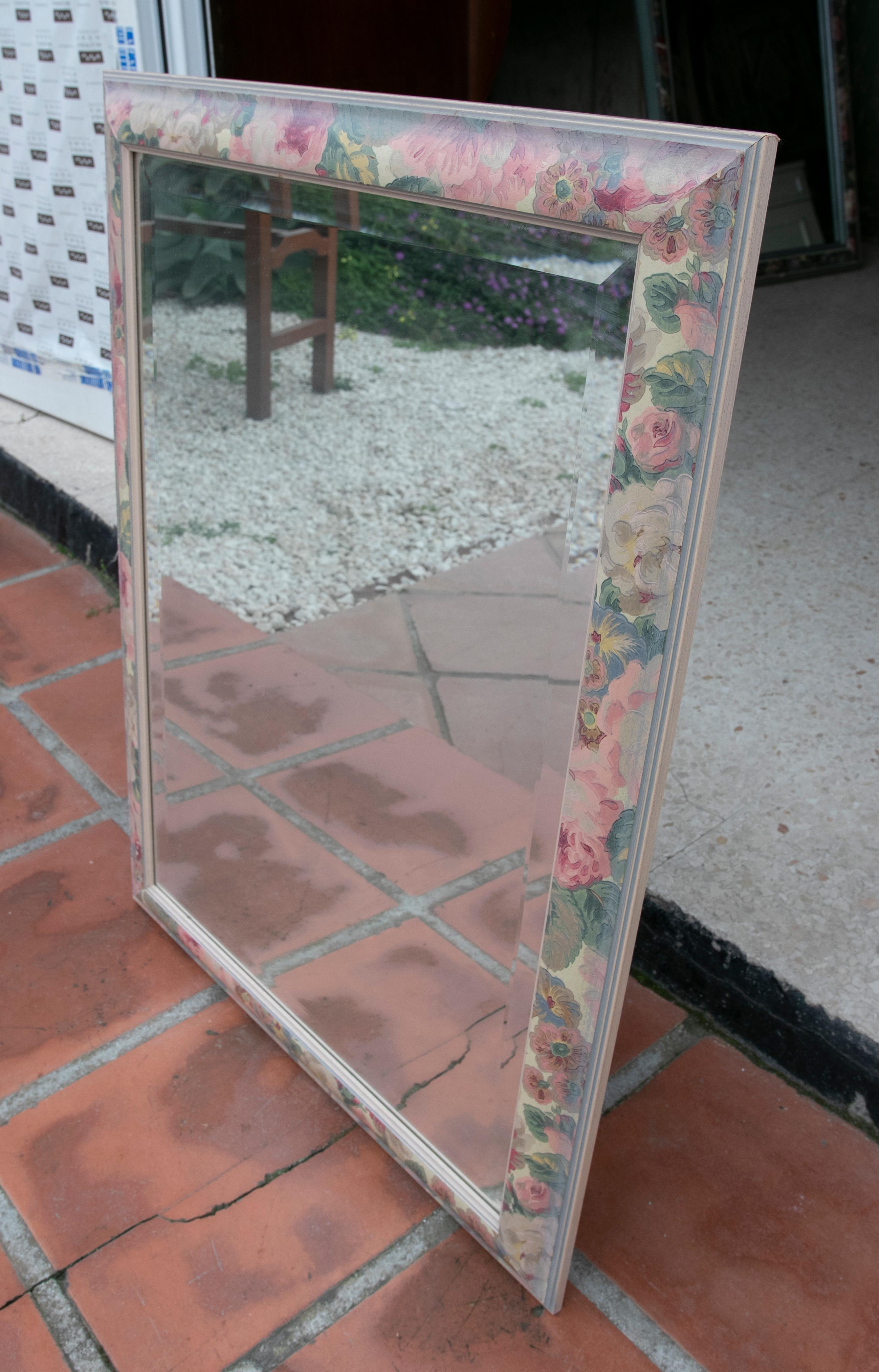 1980s Wooden Wall Mirror Painted with Flowers  In Good Condition For Sale In Marbella, ES