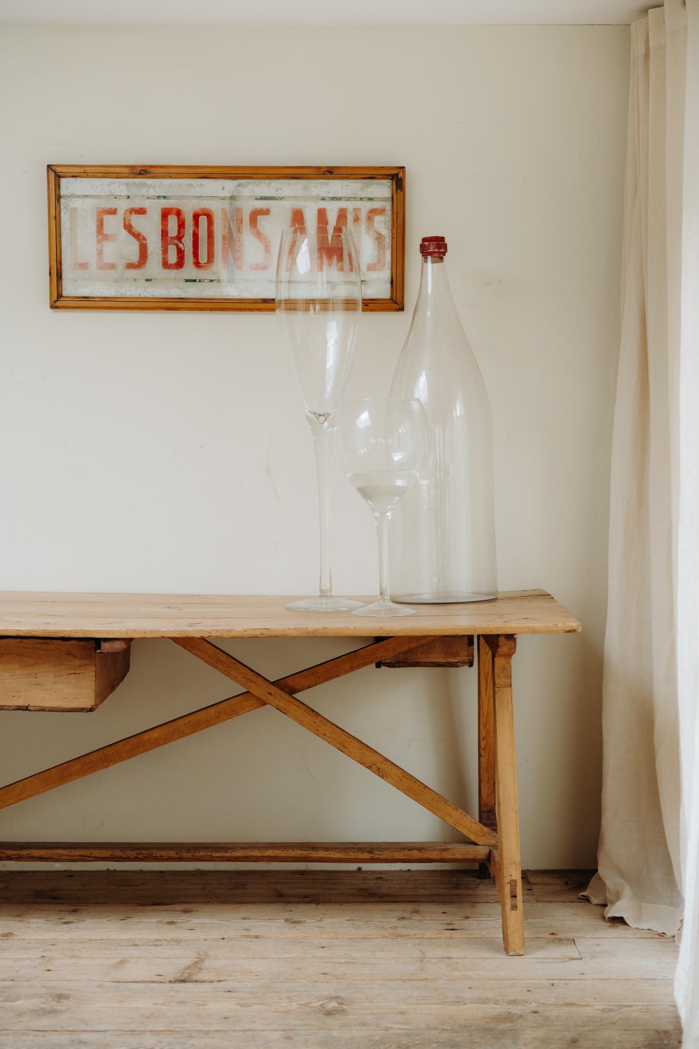 1980's xl Weinglas ... Werbeschild ... im Angebot 4