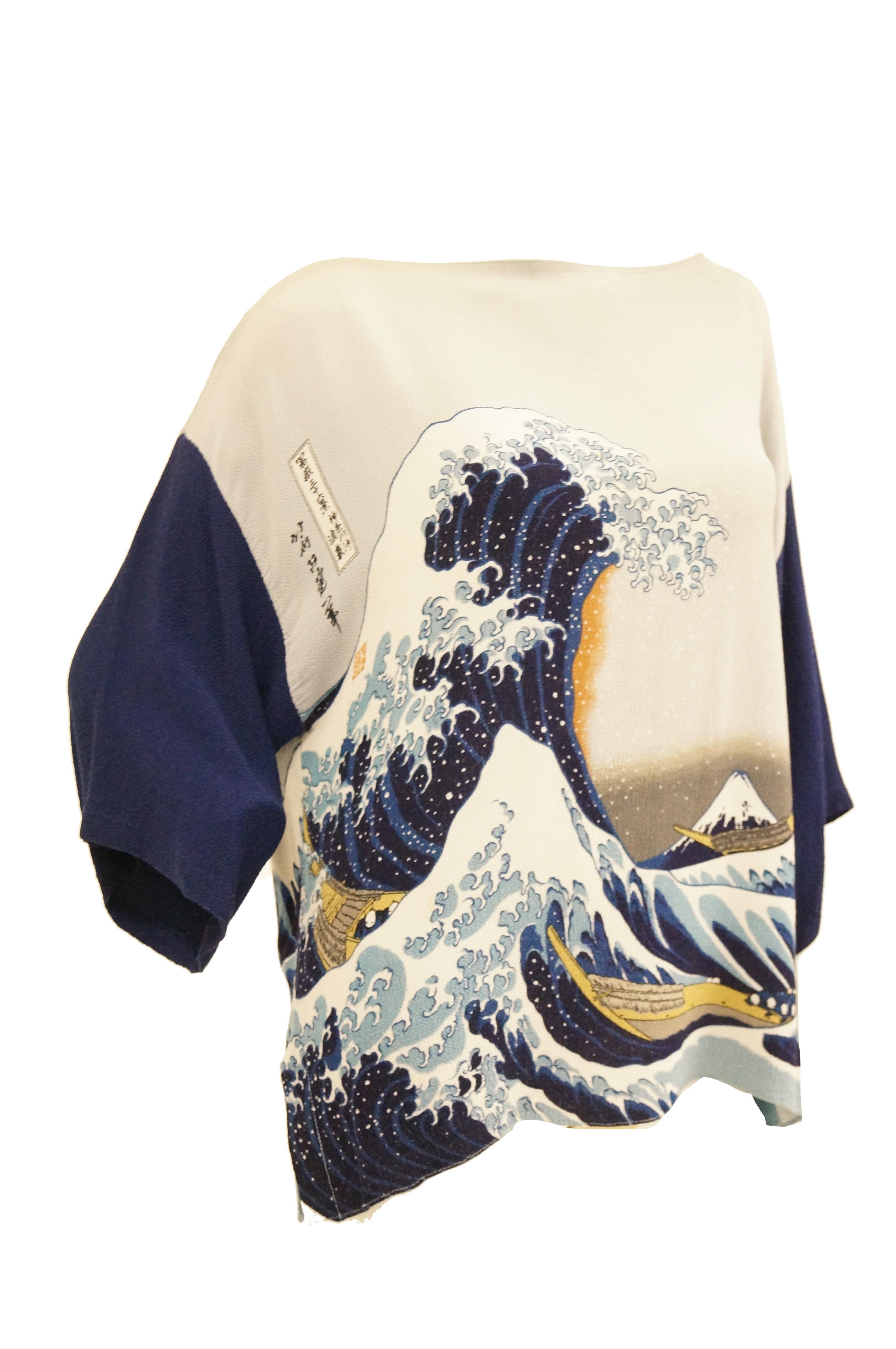 Beige 1980s Yako Beverly Hills Tunic Featuring Hokusai's 