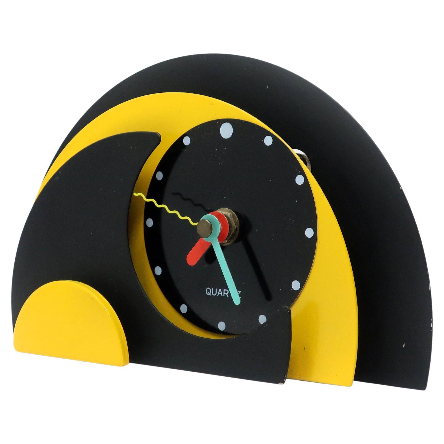 Horloge de bureau ou de cheminée jaune et noire des années 1980