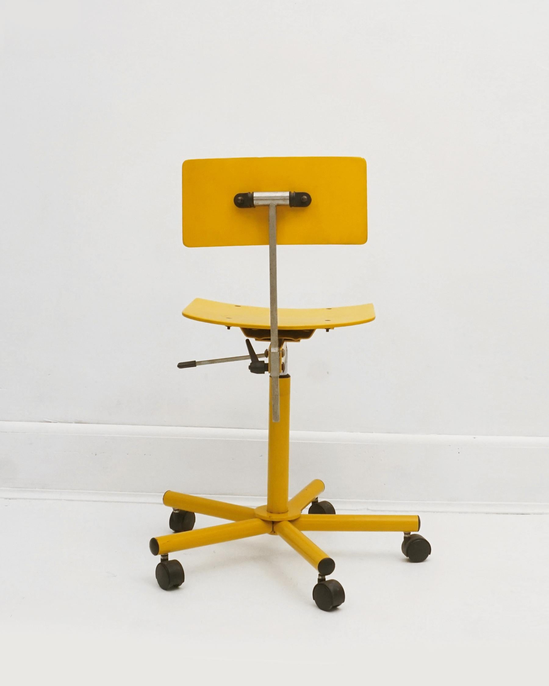 Mid-Century Modern Chaise de bureau jaune Anna Anselmi pour Bieffeplast, années 1980 en vente