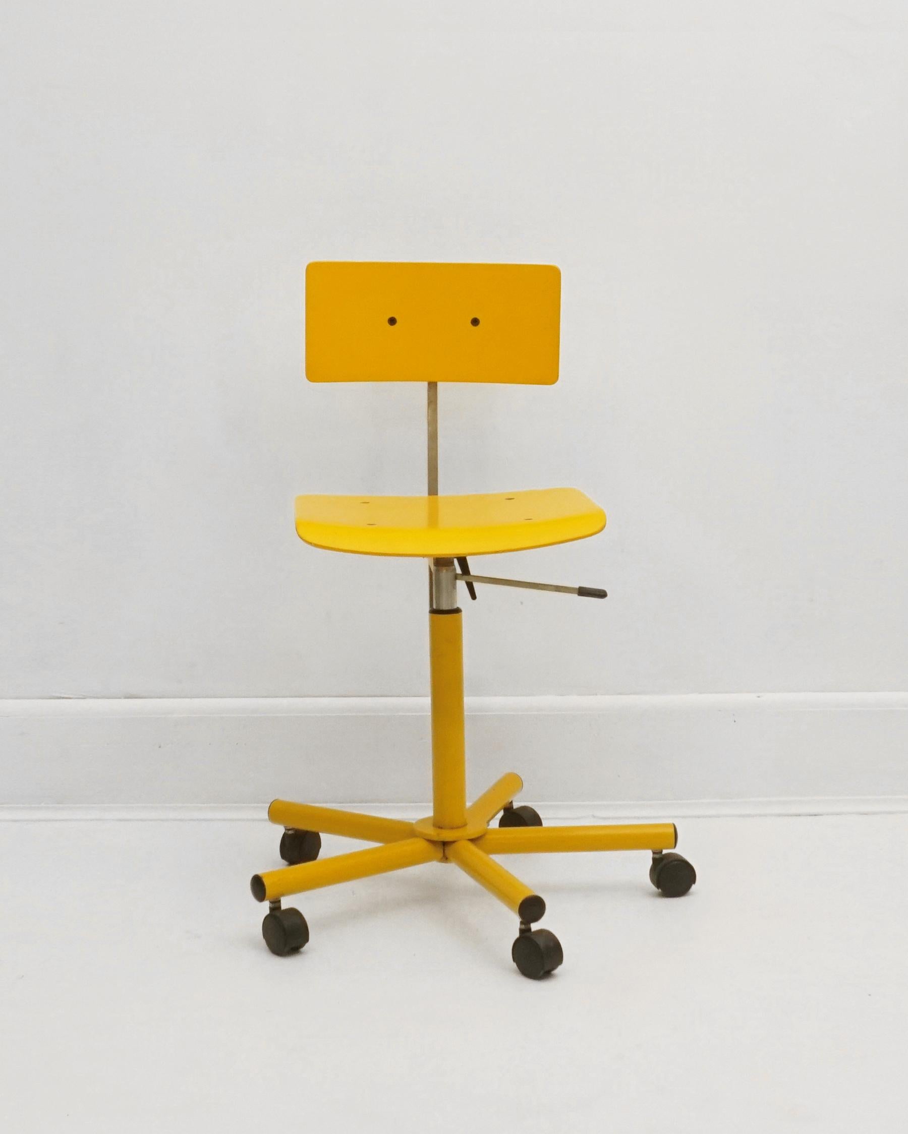 1980s Yellow Desk Chair by Anna Anselmi for Bieffeplast In Good Condition For Sale In San Gabriel, CA