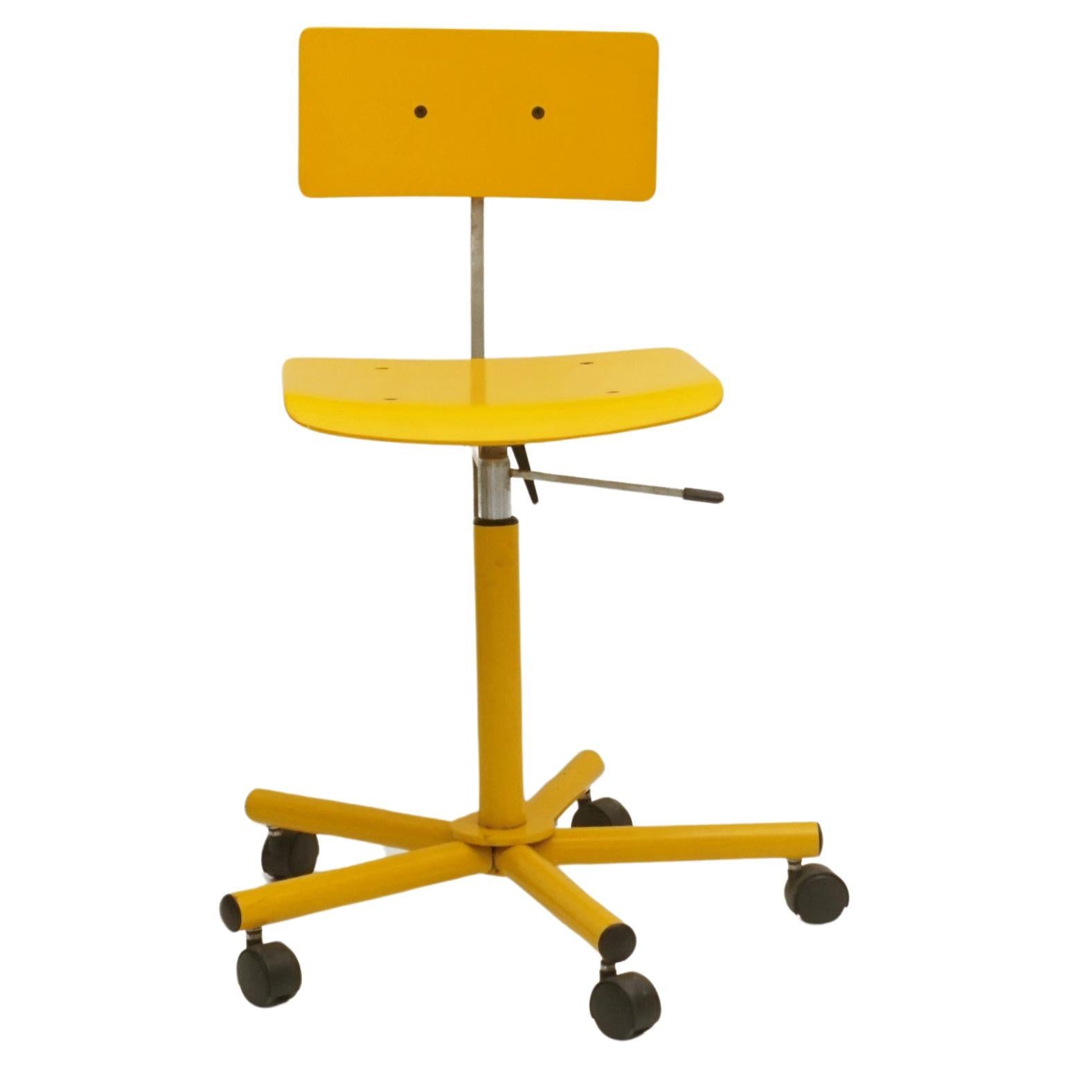 Chaise de bureau jaune Anna Anselmi pour Bieffeplast, années 1980 en vente