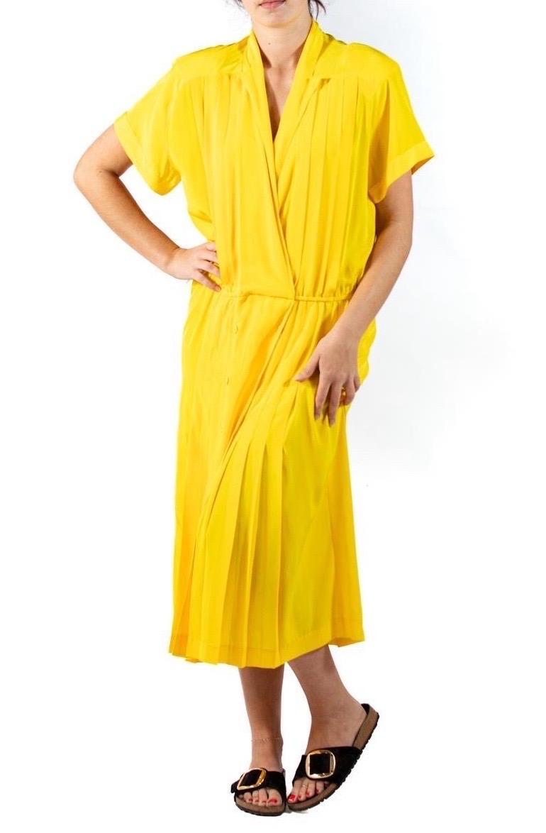 1980S Yellow Polyester Crepe De Chine Dress In Excellent Condition For Sale In New York, NY