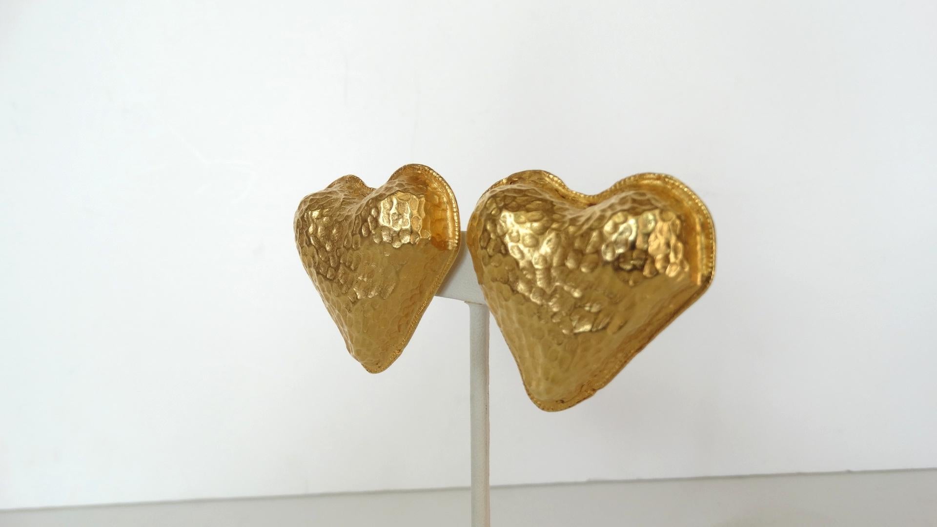 Women's or Men's 1980s Yosca Textured Gold Heart Clip On Earrings 