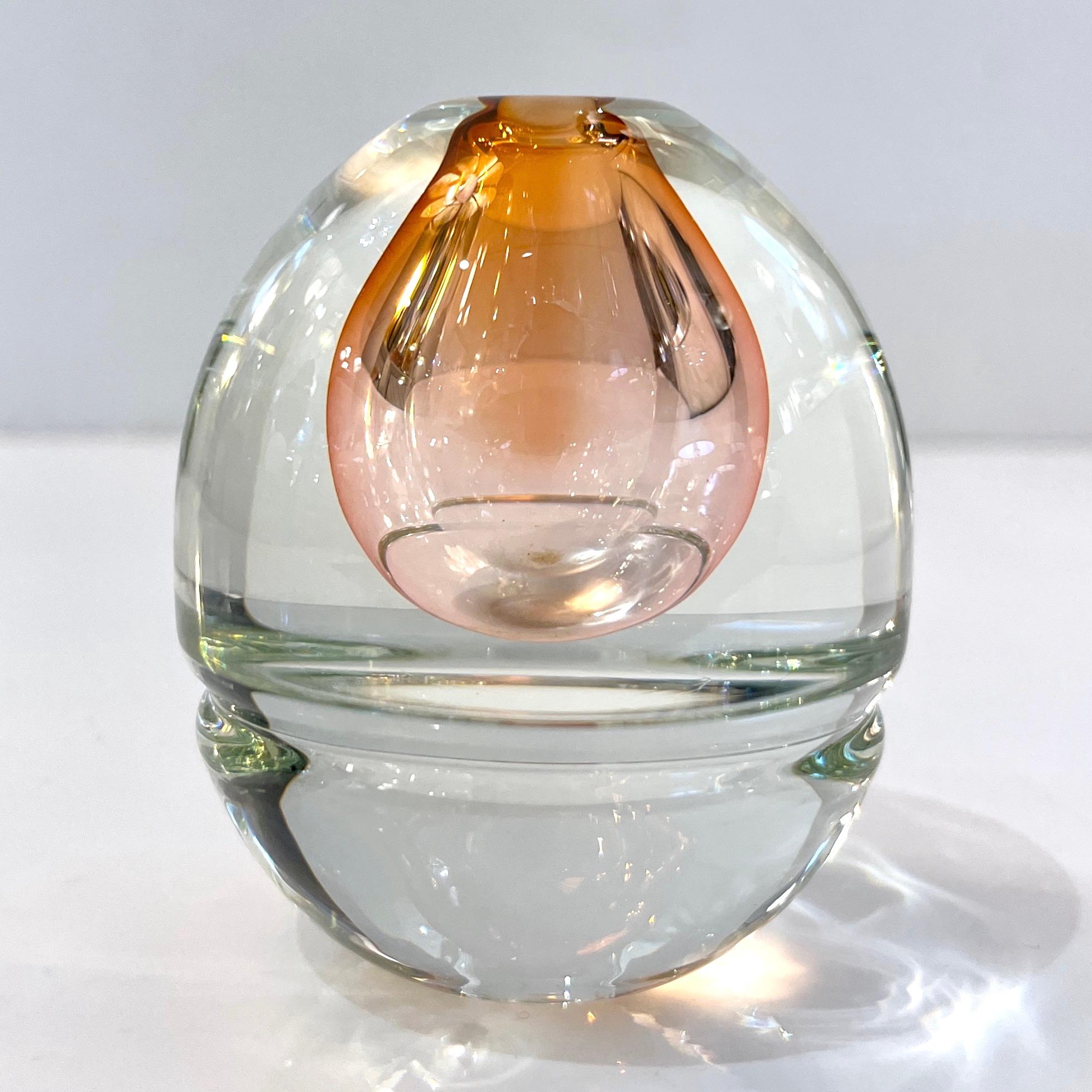 1980s Young Constantin Modern Crystal Pink Murano Glass Ovoid Flower Vase In Excellent Condition For Sale In New York, NY