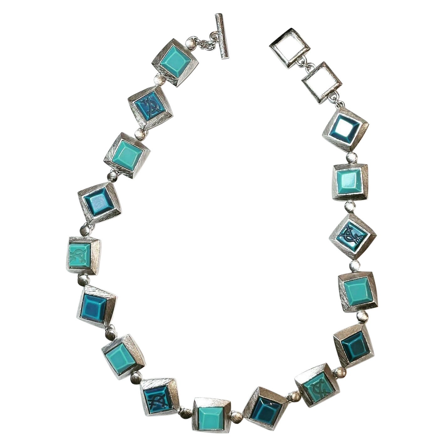 1980s YSL Yves Saint Laurent Vintage Resina Plateada Moda Nunca Usado Collar en venta