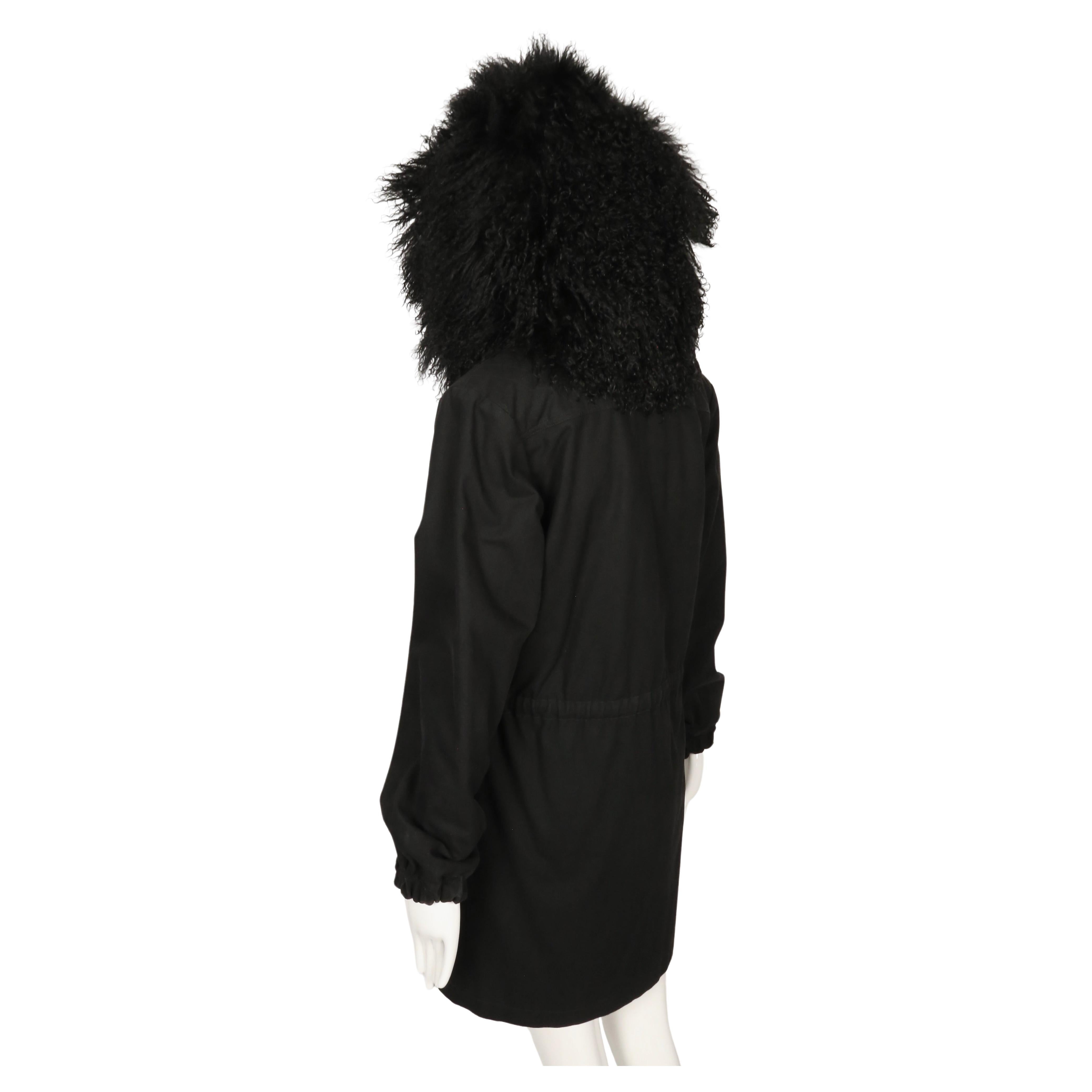 1980's YVES SAINT LAURENT black cotton parka with oversized curly lamb hood en venta 7