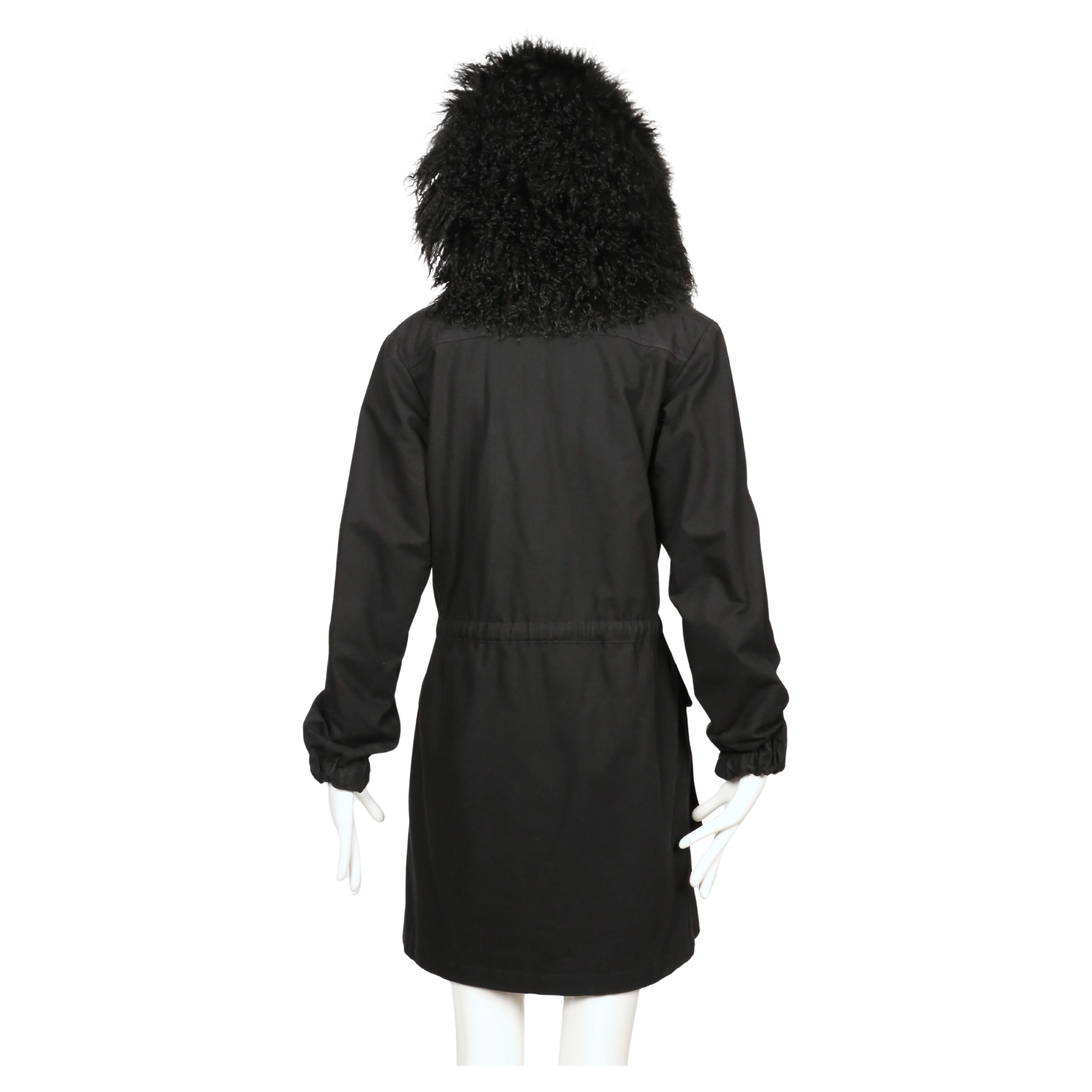 1980's YVES SAINT LAURENT black cotton parka with oversized curly lamb hood en venta 9