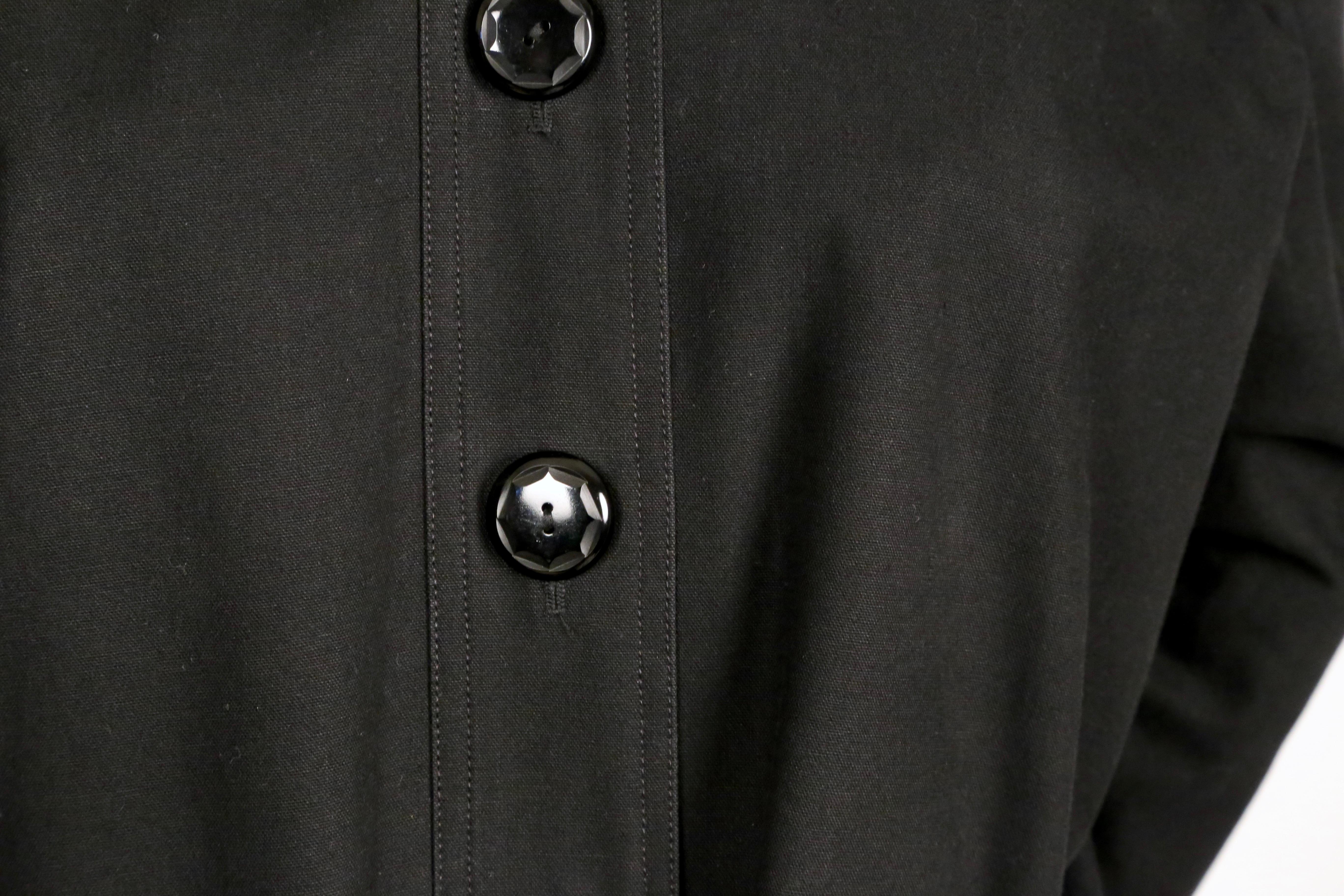 1980's YVES SAINT LAURENT black cotton parka with oversized curly lamb hood en venta 11