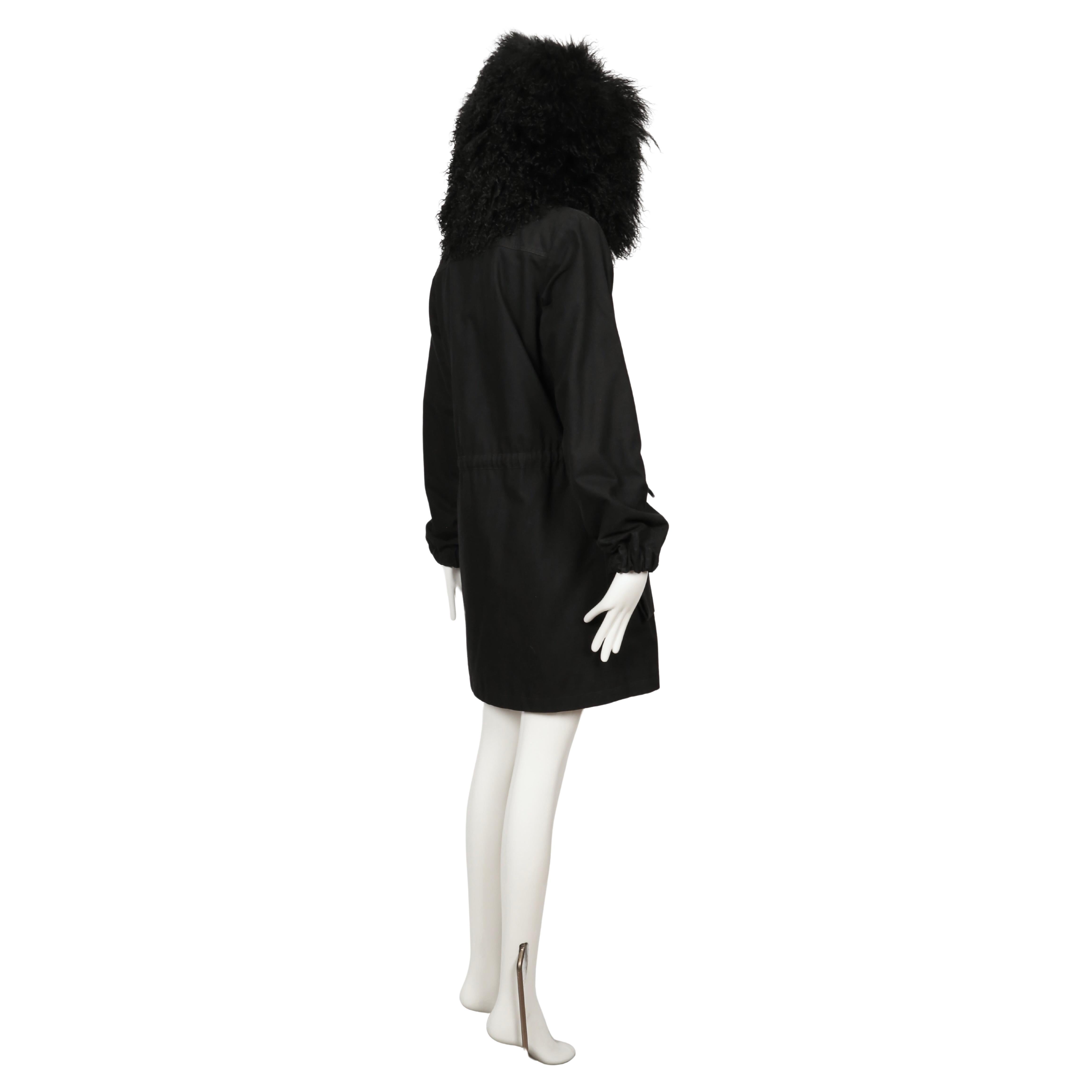 1980's YVES SAINT LAURENT black cotton parka with oversized curly lamb hood en venta 2